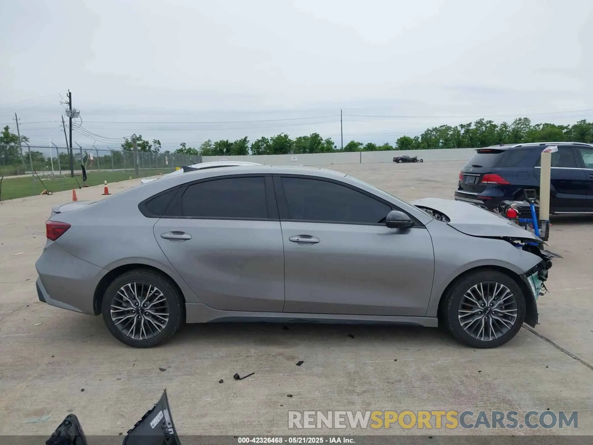 13 Photograph of a damaged car 3KPF54AD6RE790686 KIA FORTE 2024