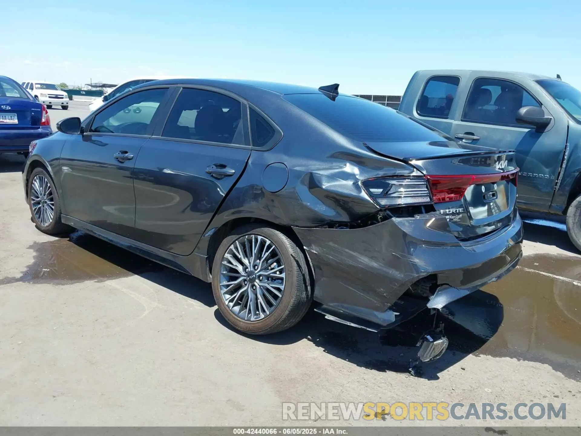 3 Photograph of a damaged car 3KPF54AD6RE804067 KIA FORTE 2024