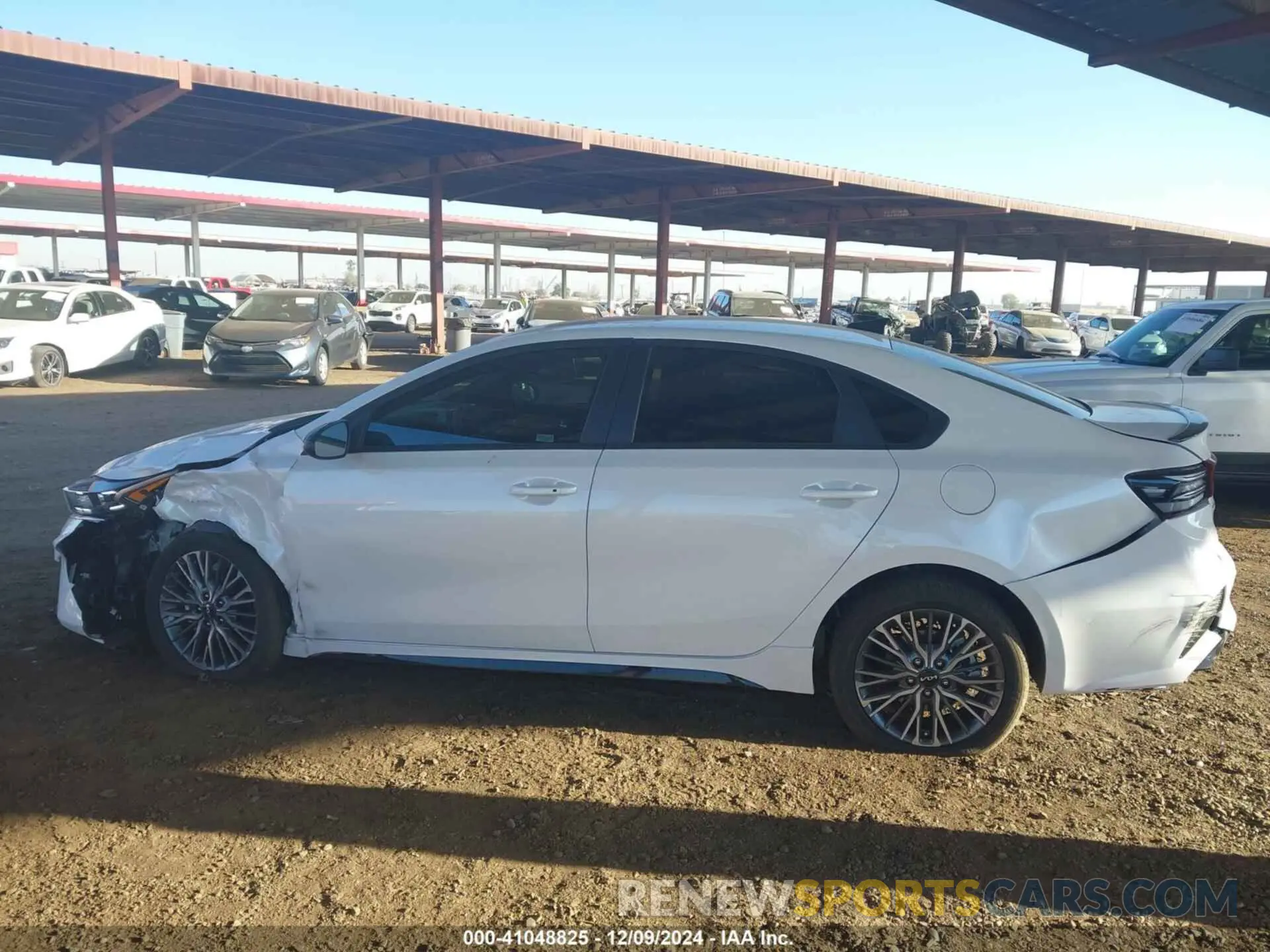 14 Photograph of a damaged car 3KPF54AD6RE818955 KIA FORTE 2024