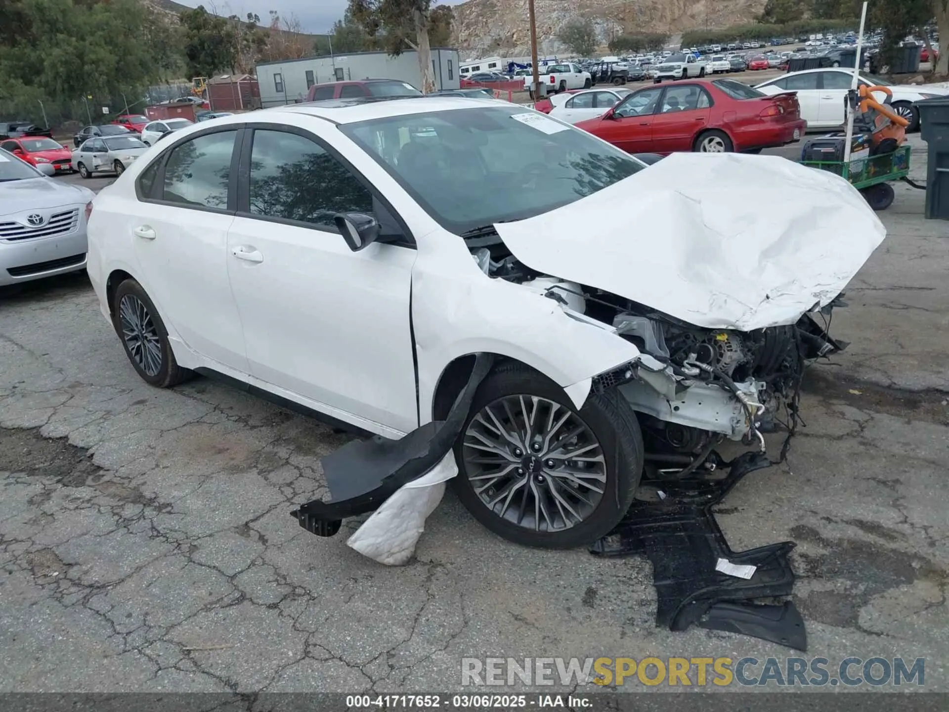1 Photograph of a damaged car 3KPF54AD6RE839935 KIA FORTE 2024