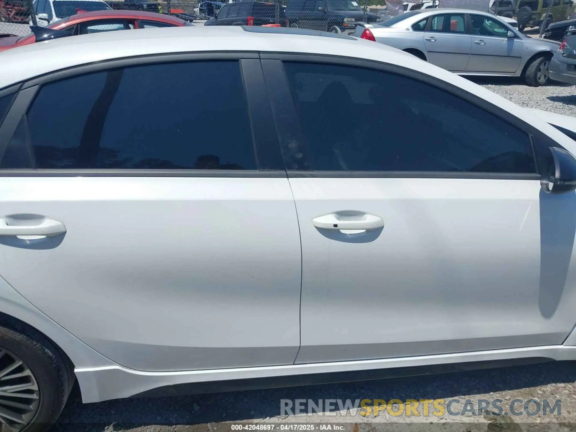 14 Photograph of a damaged car 3KPF54AD7RE692573 KIA FORTE 2024