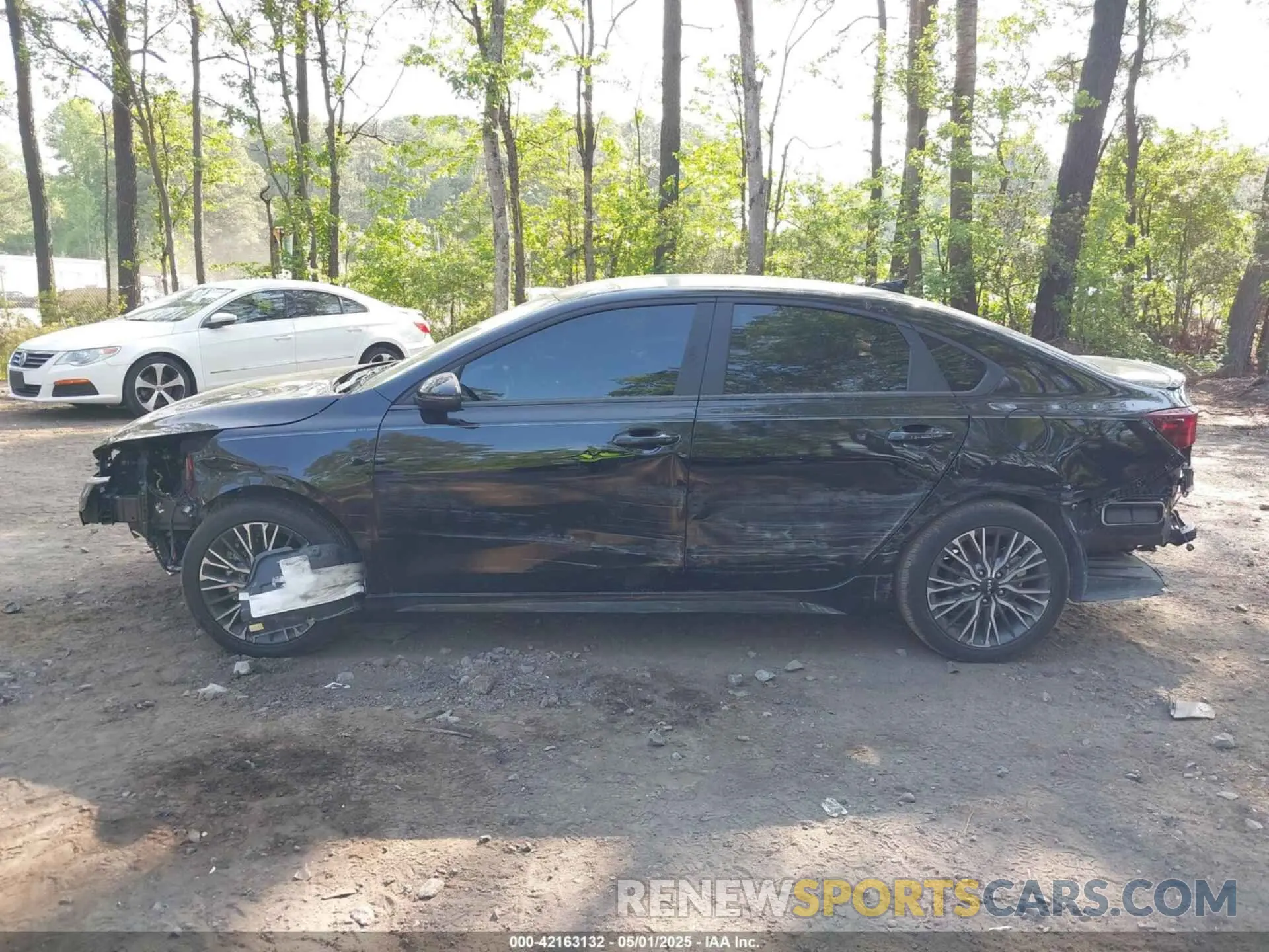 15 Photograph of a damaged car 3KPF54AD7RE701806 KIA FORTE 2024