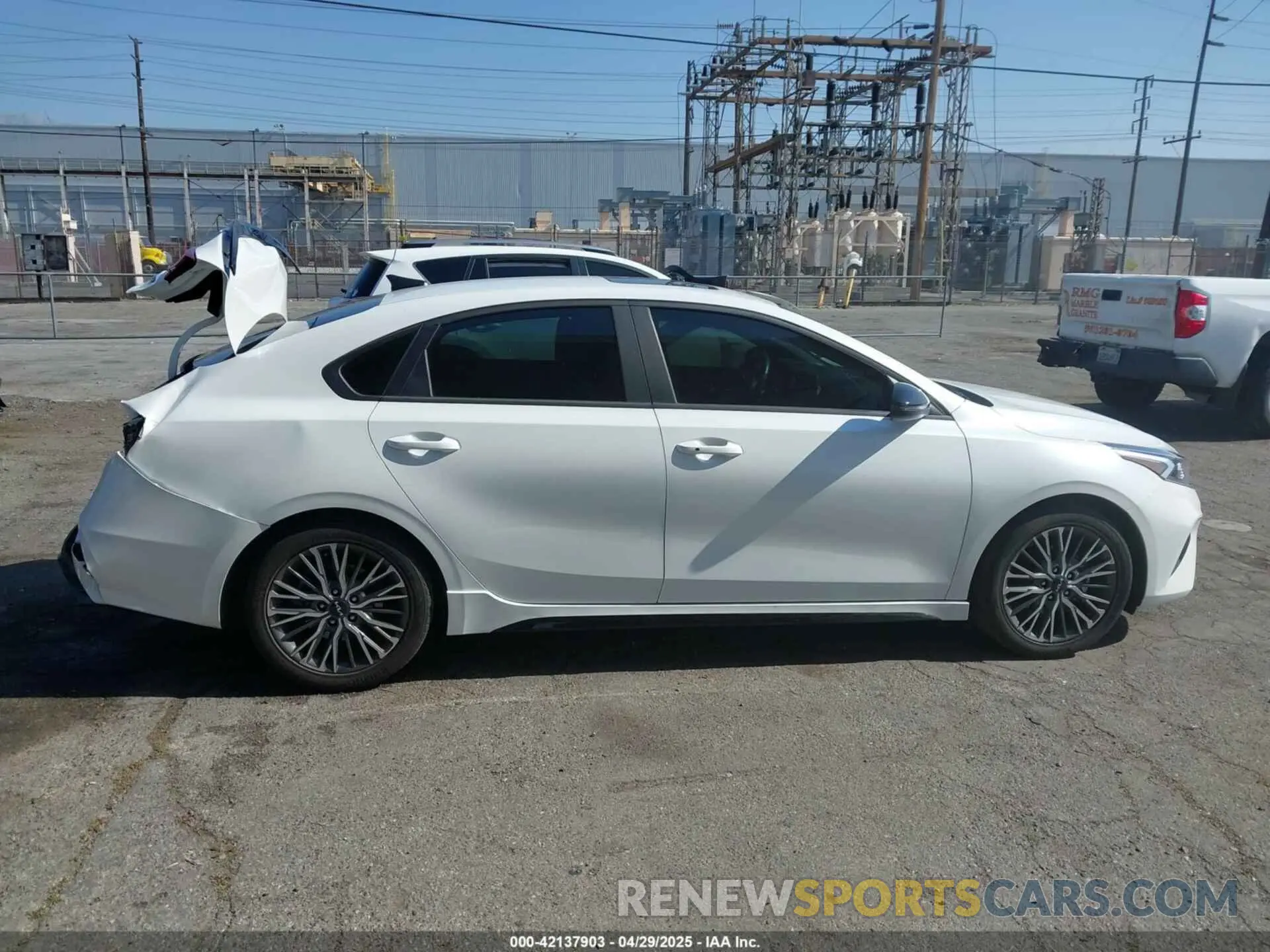 13 Photograph of a damaged car 3KPF54AD7RE785786 KIA FORTE 2024