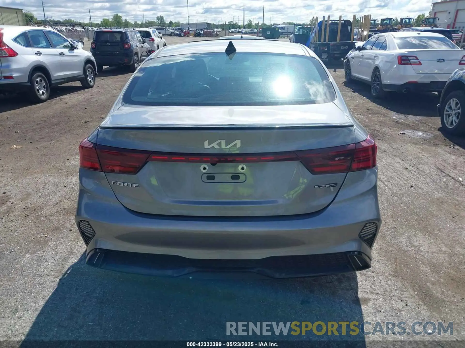 16 Photograph of a damaged car 3KPF54AD7RE811562 KIA FORTE 2024