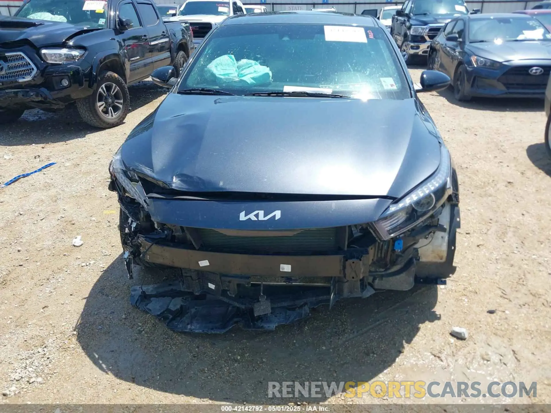 6 Photograph of a damaged car 3KPF54AD8RE715682 KIA FORTE 2024