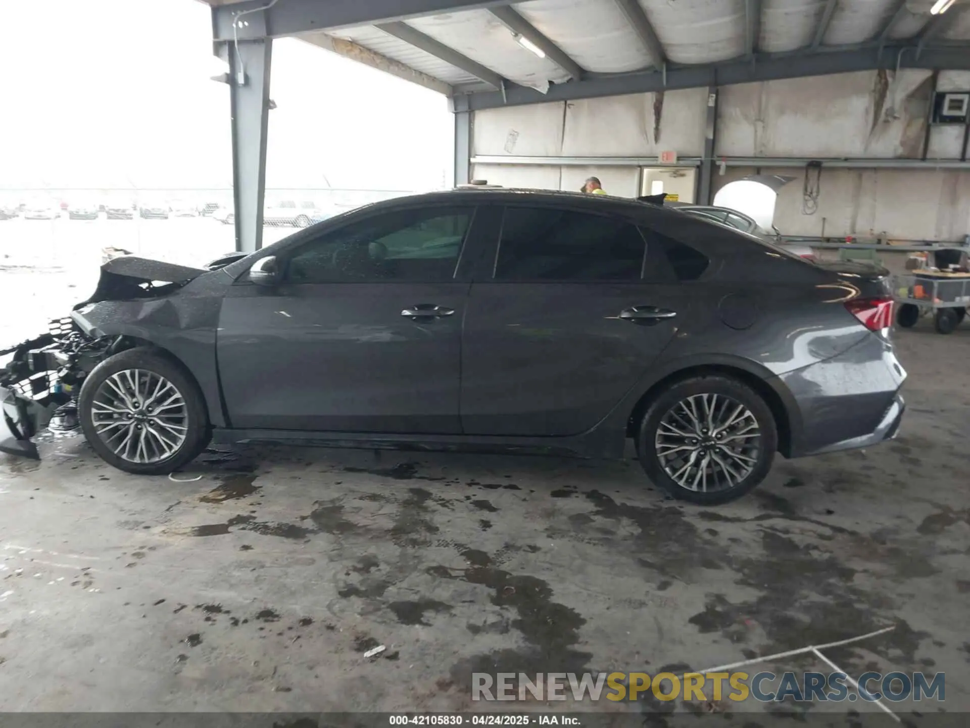 15 Photograph of a damaged car 3KPF54AD8RE834719 KIA FORTE 2024