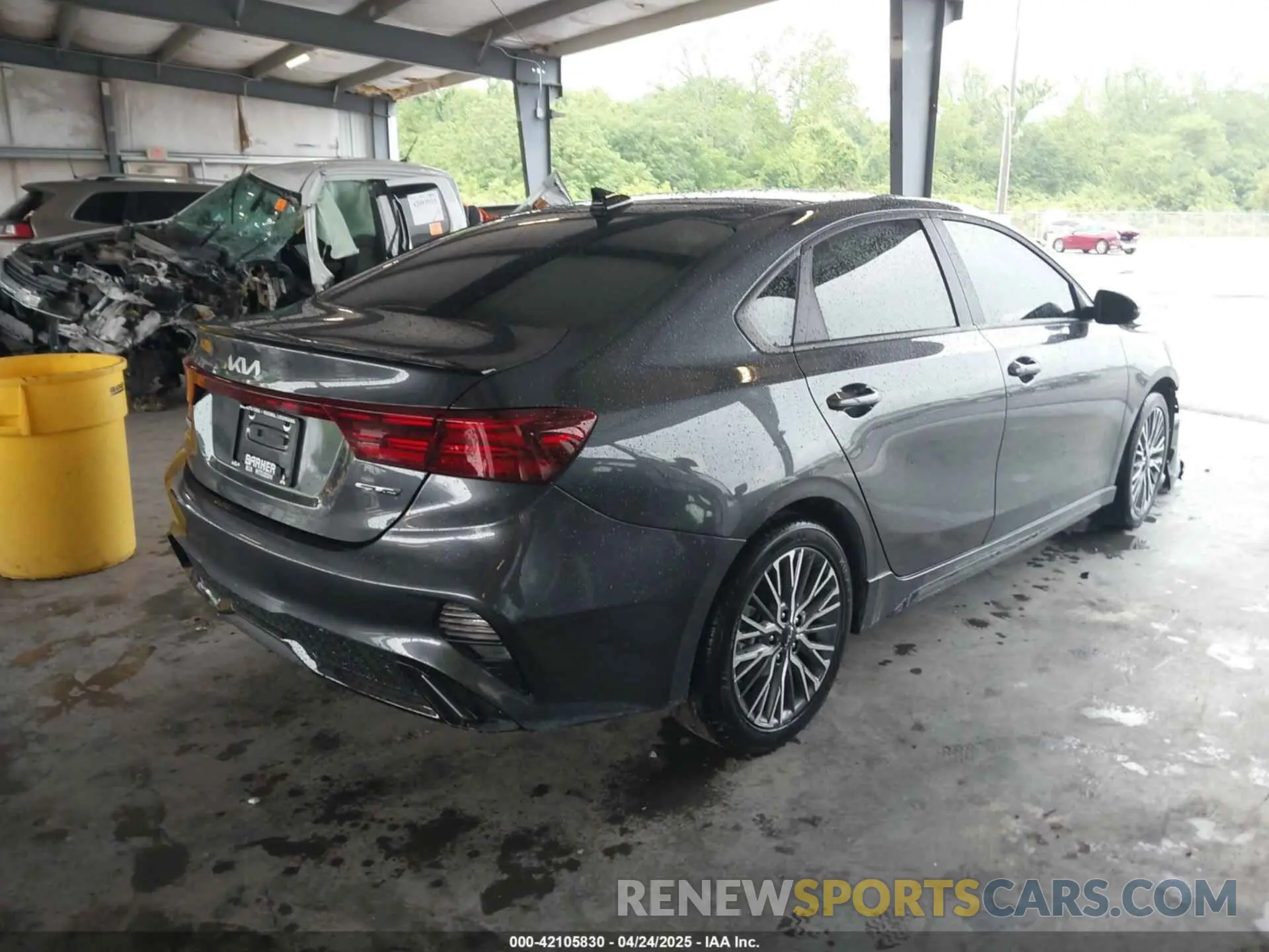 4 Photograph of a damaged car 3KPF54AD8RE834719 KIA FORTE 2024