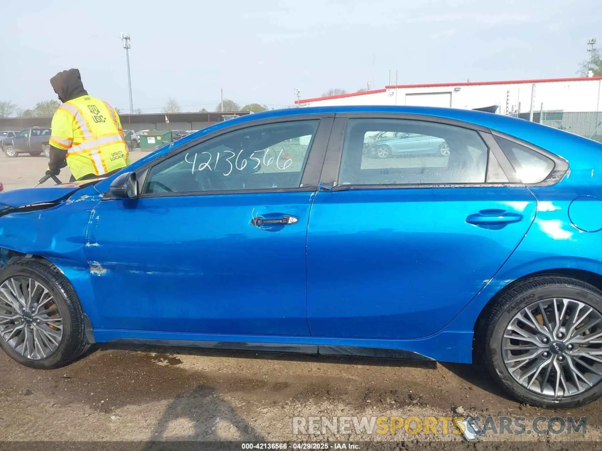 14 Photograph of a damaged car 3KPF54AD9RE703122 KIA FORTE 2024