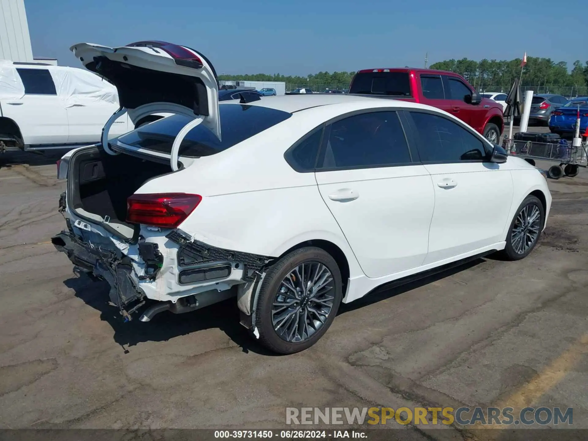 4 Photograph of a damaged car 3KPF54AD9RE726450 KIA FORTE 2024