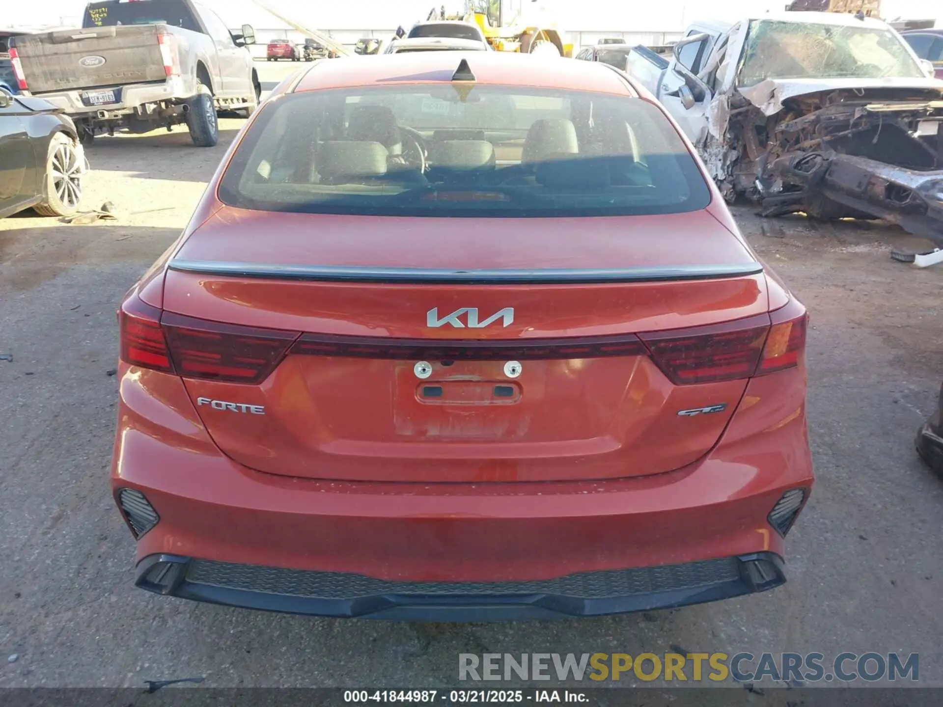 16 Photograph of a damaged car 3KPF54AD9RE735469 KIA FORTE 2024