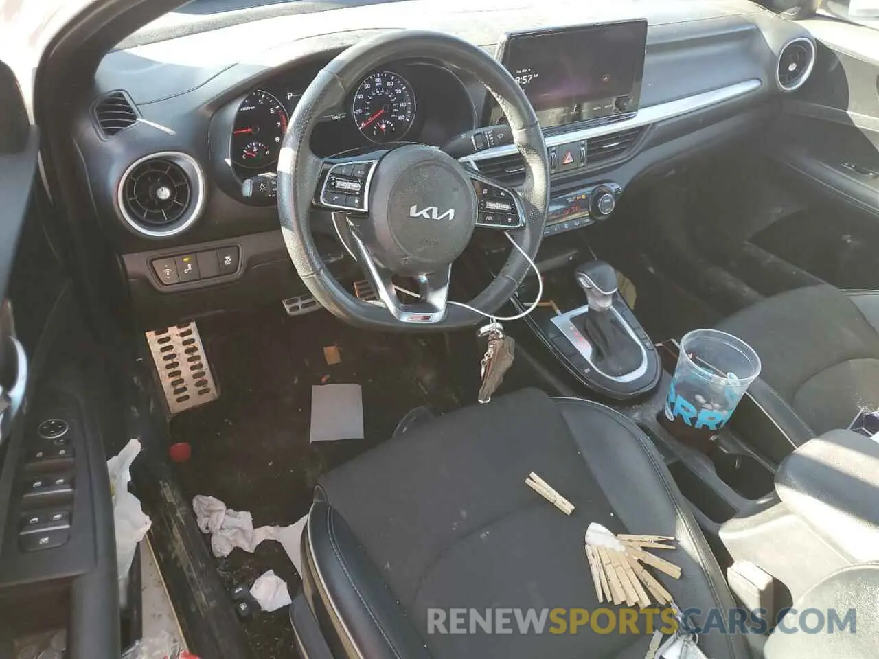 8 Photograph of a damaged car 3KPF54AD9RE751171 KIA FORTE 2024