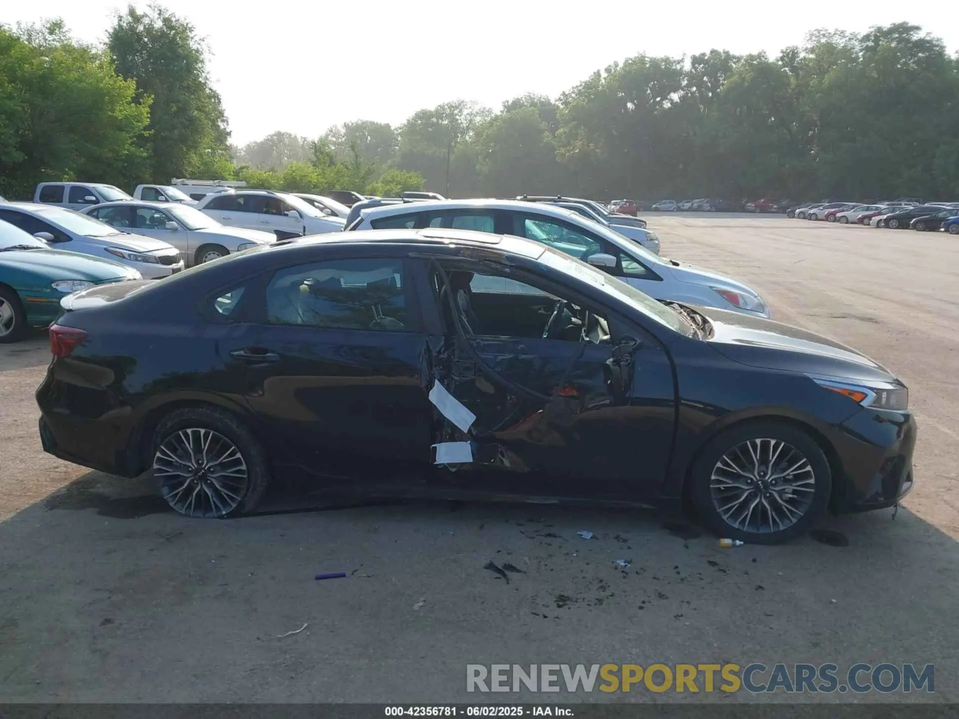 12 Photograph of a damaged car 3KPF54AD9RE783490 KIA FORTE 2024
