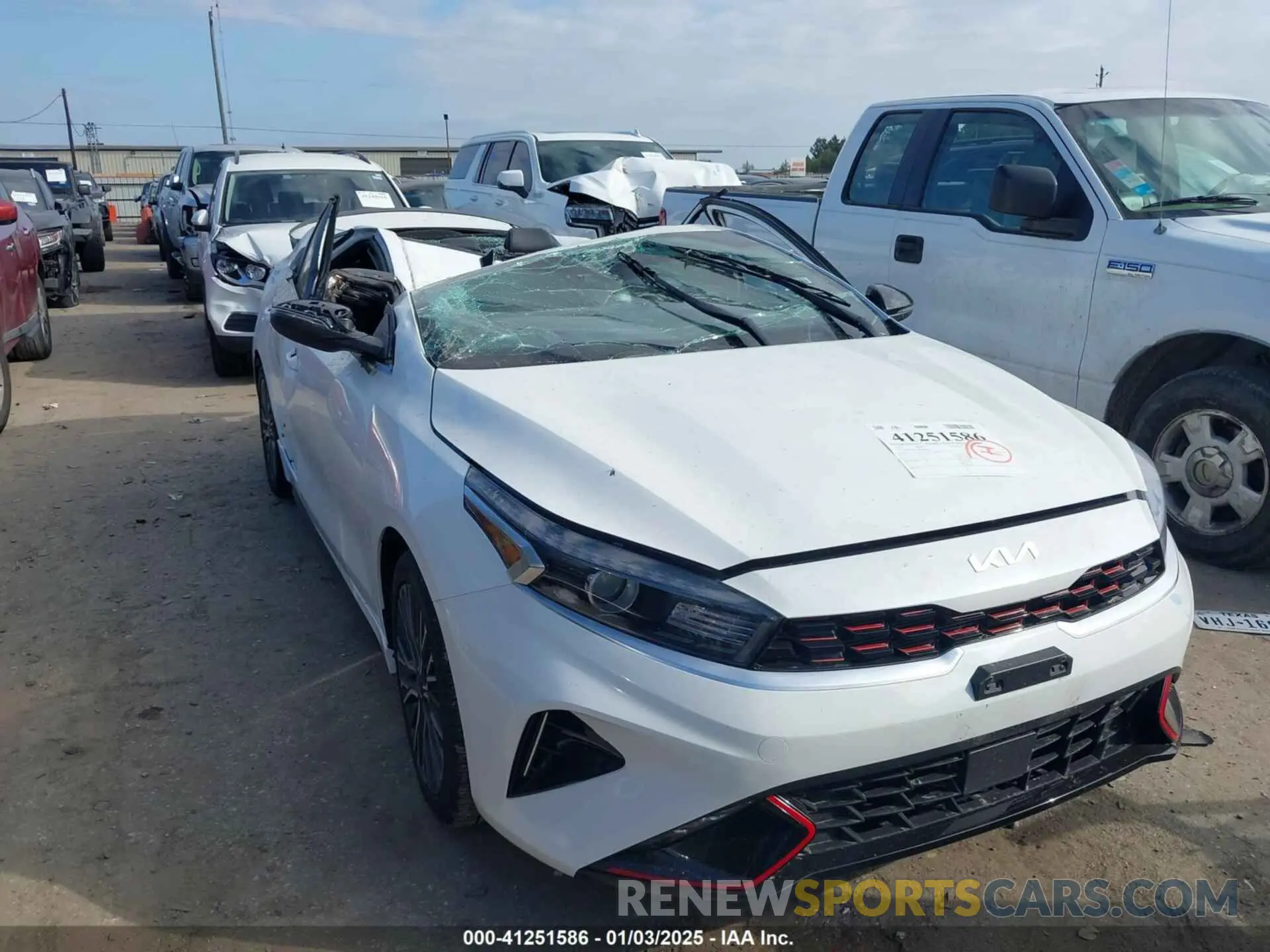 1 Photograph of a damaged car 3KPF54AD9RE804192 KIA FORTE 2024