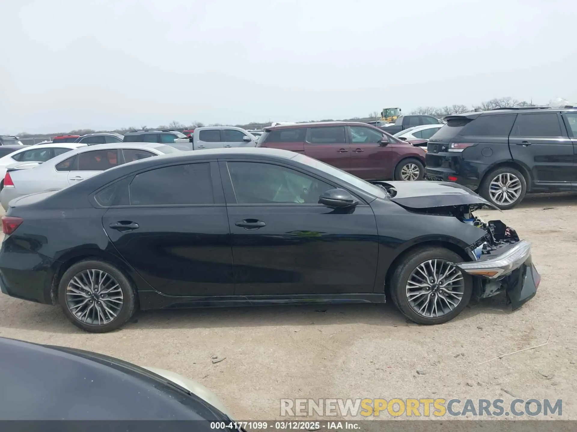 13 Photograph of a damaged car 3KPF54AD9RE820957 KIA FORTE 2024