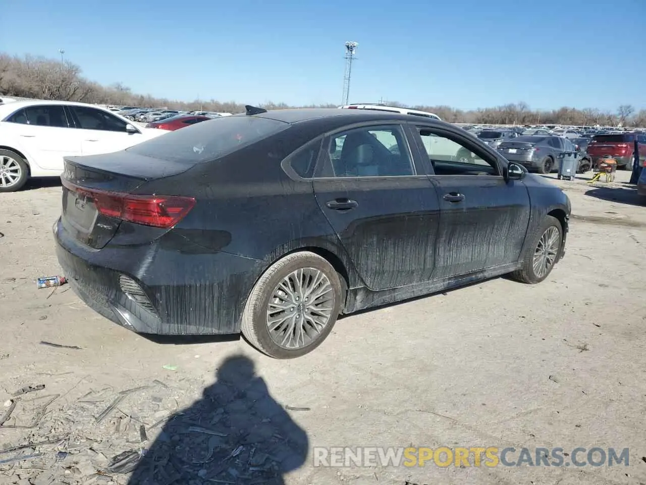 3 Photograph of a damaged car 3KPF54AD9RE838374 KIA FORTE 2024