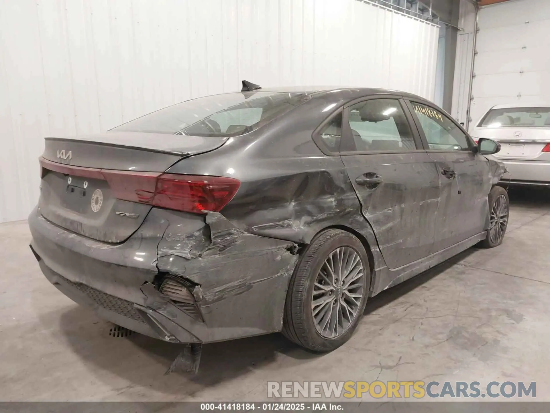 4 Photograph of a damaged car 3KPF54ADXRE738669 KIA FORTE 2024