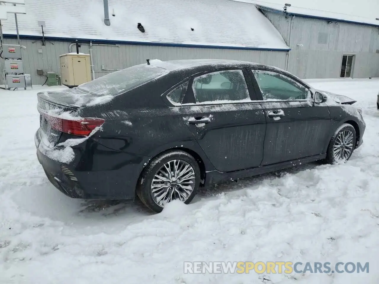 3 Photograph of a damaged car 3KPF54ADXRE763572 KIA FORTE 2024