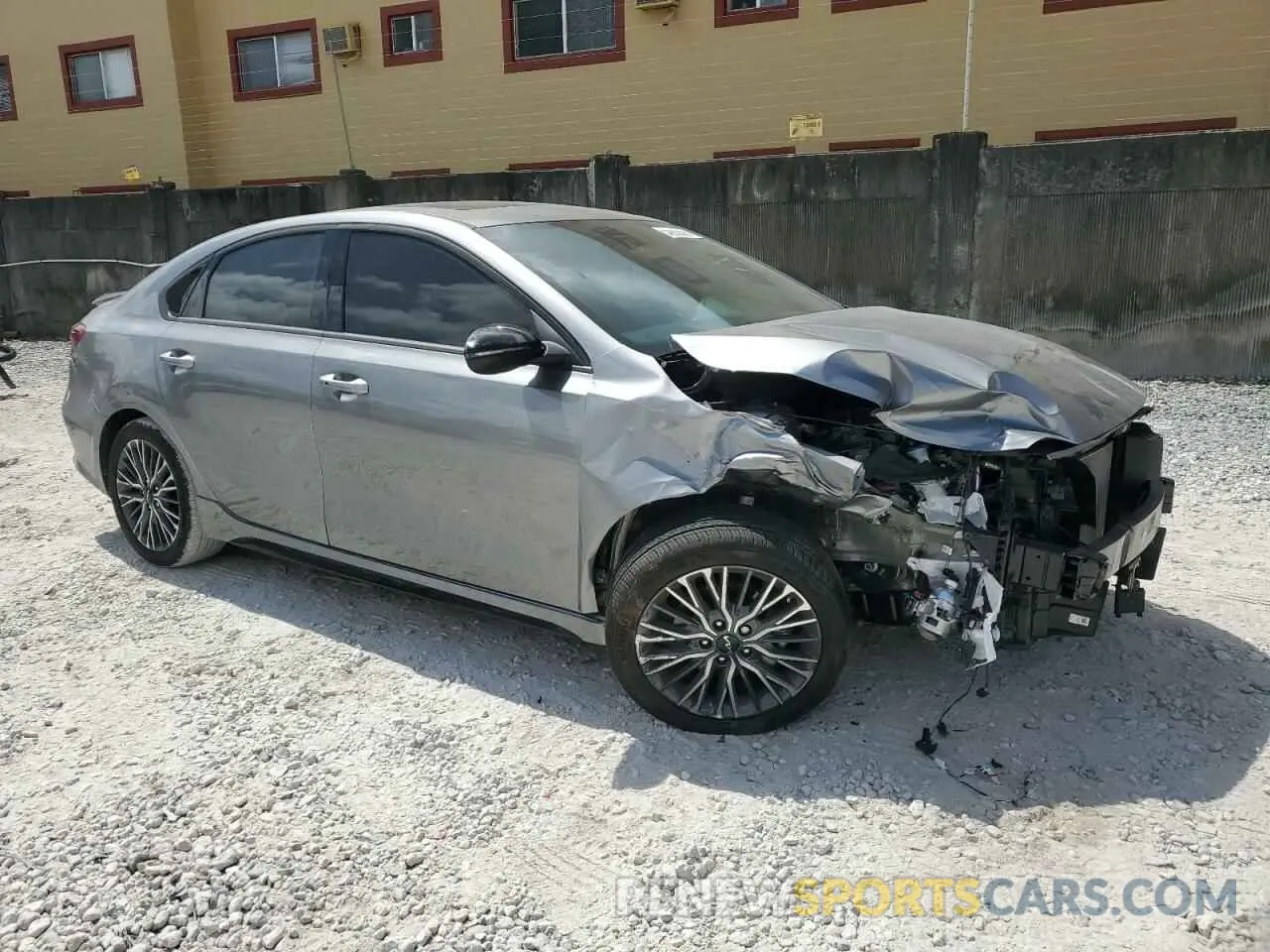 4 Photograph of a damaged car 3KPF54ADXRE810485 KIA FORTE 2024