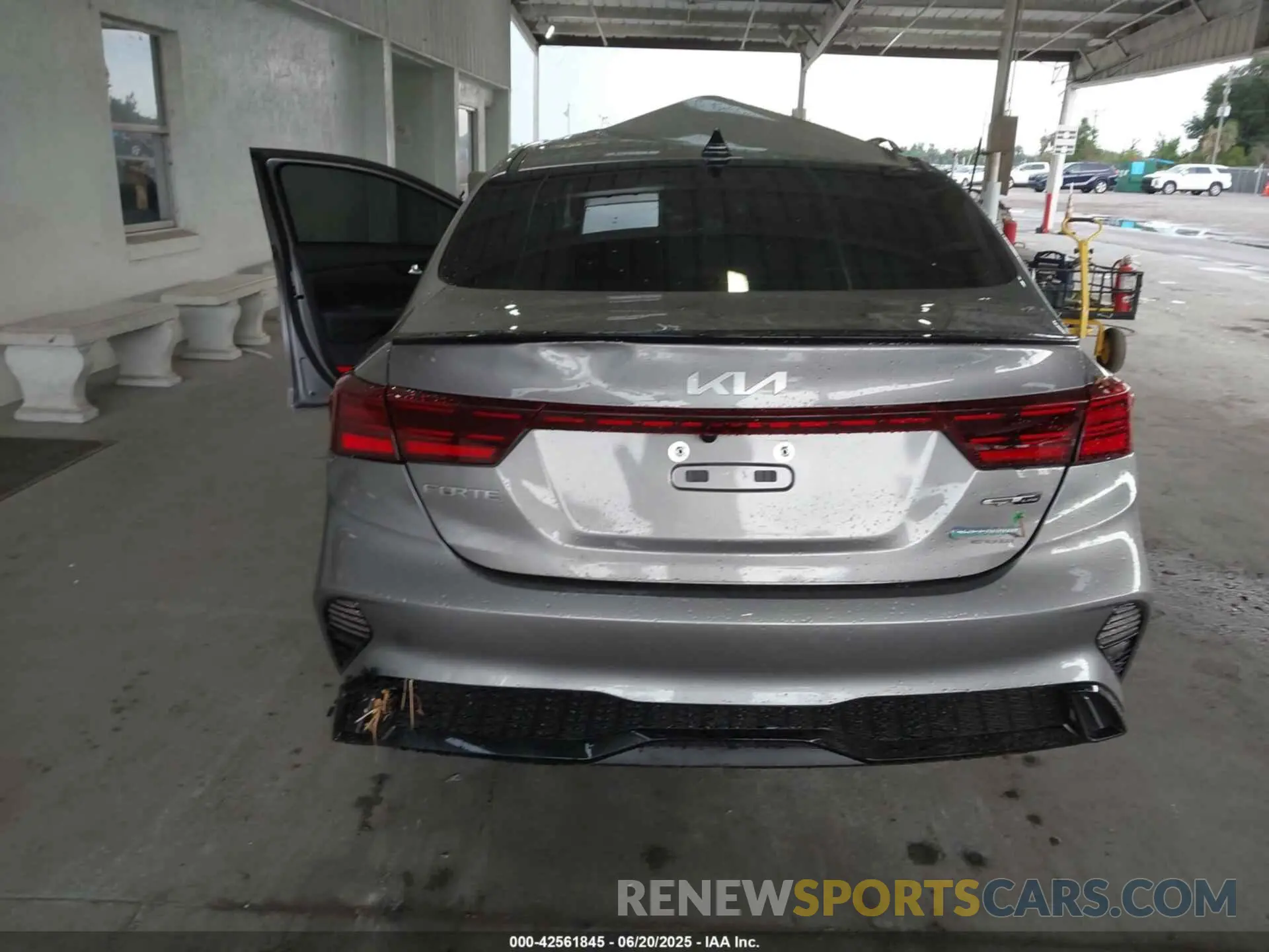 17 Photograph of a damaged car 3KPF54ADXRE816349 KIA FORTE 2024