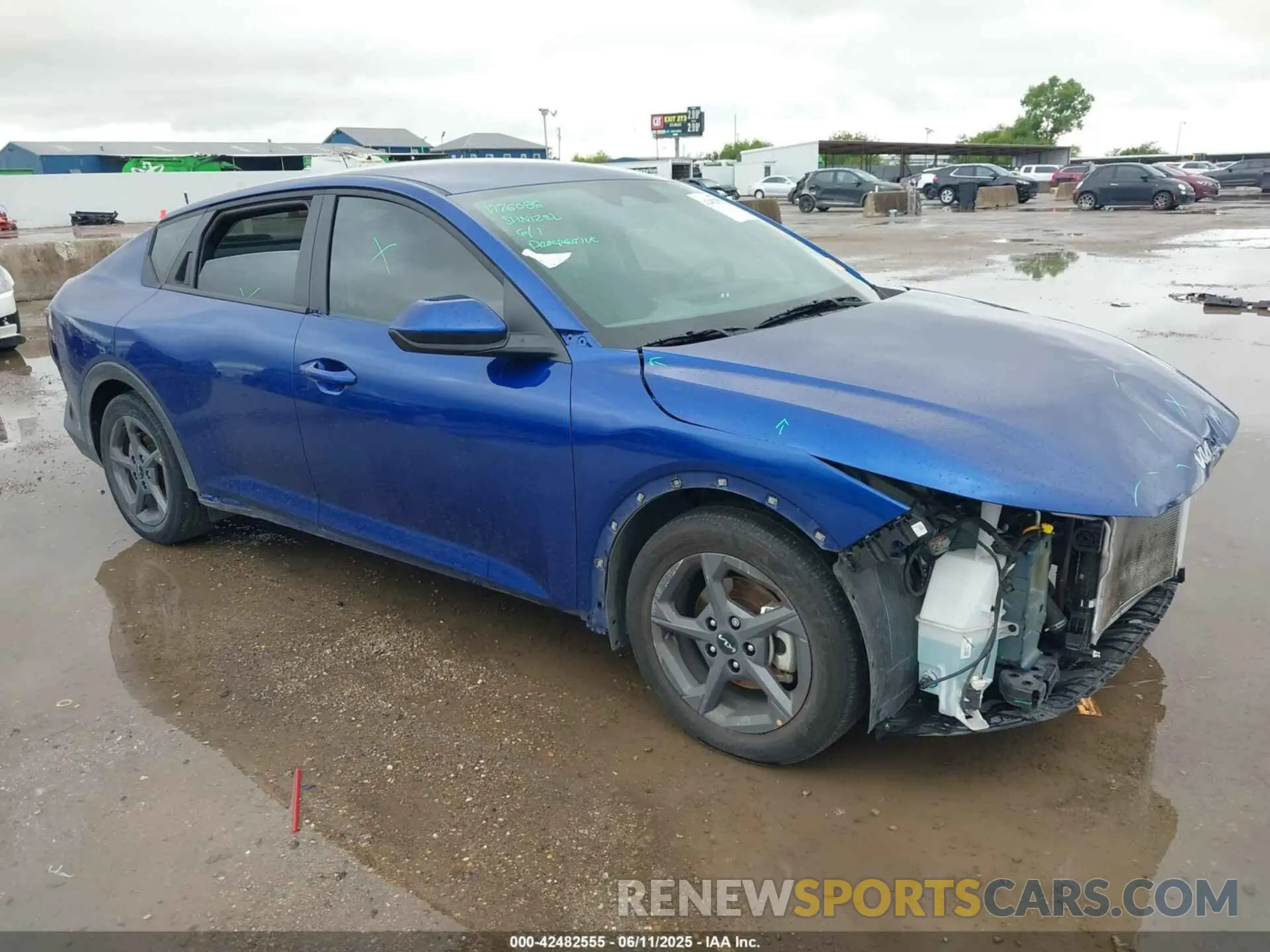 1 Photograph of a damaged car 3KPFT4DE2SE027886 KIA K4 2025