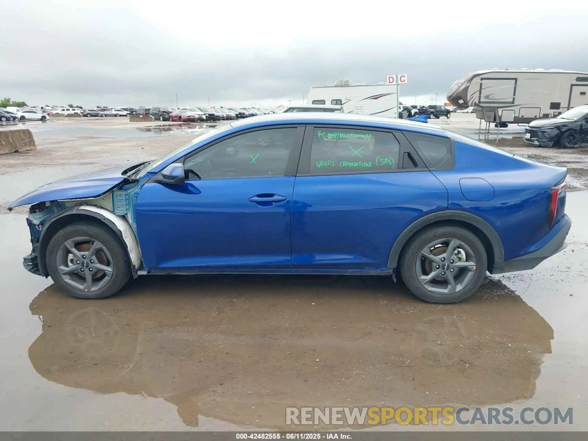 15 Photograph of a damaged car 3KPFT4DE2SE027886 KIA K4 2025