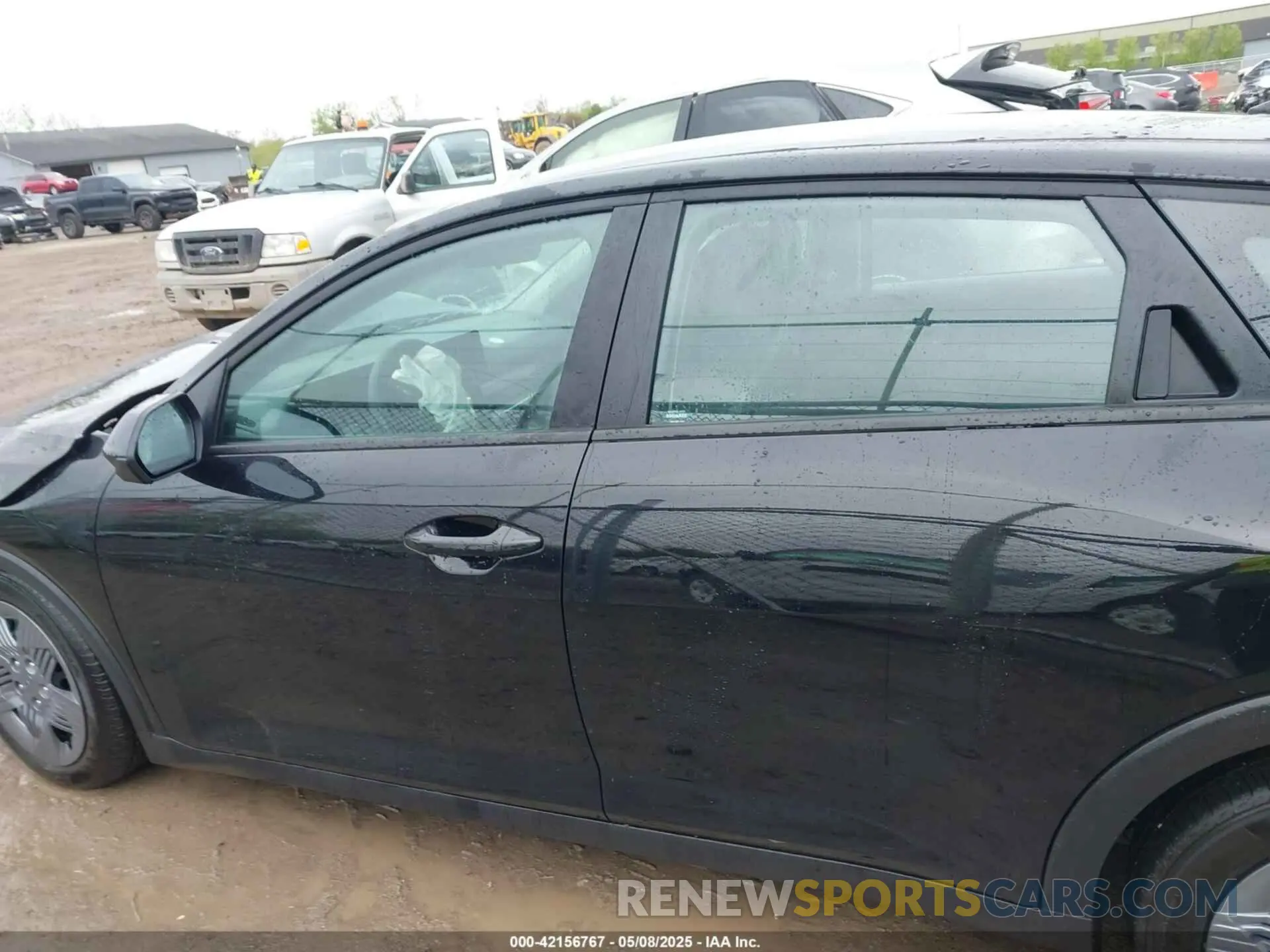 15 Photograph of a damaged car 3KPFT4DE2SE034725 KIA K4 2025