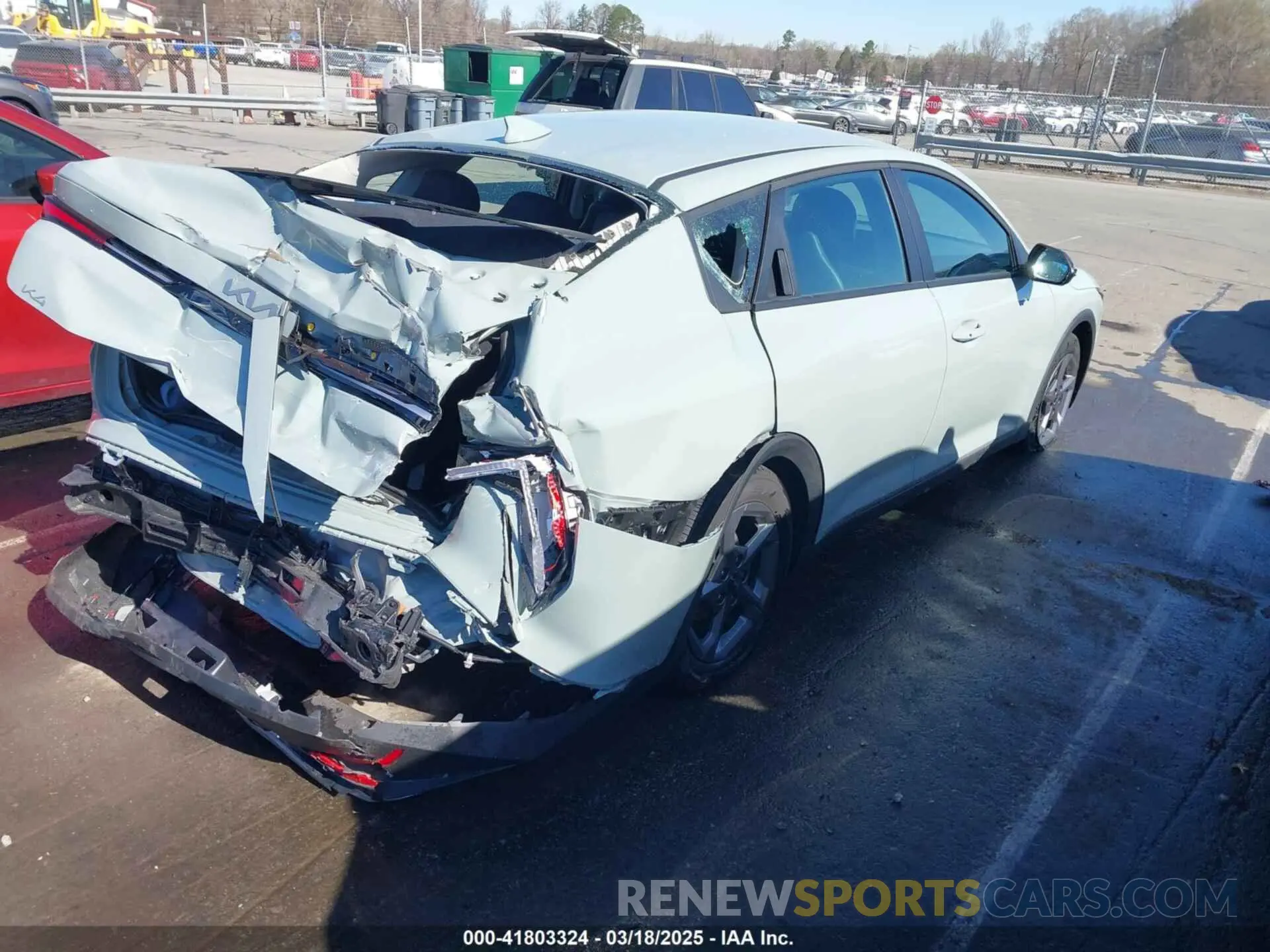 4 Photograph of a damaged car 3KPFT4DE2SE040962 KIA K4 2025