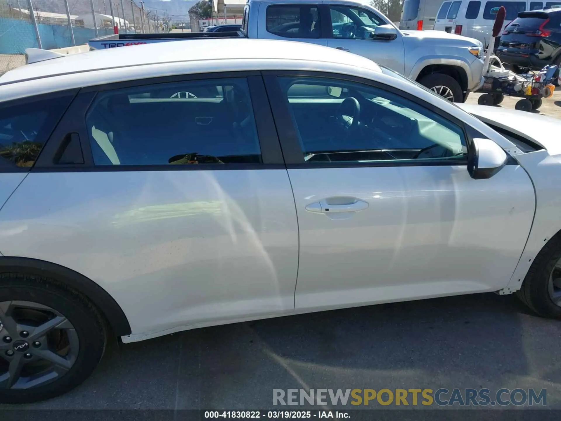 14 Photograph of a damaged car 3KPFT4DE2SE051704 KIA K4 2025