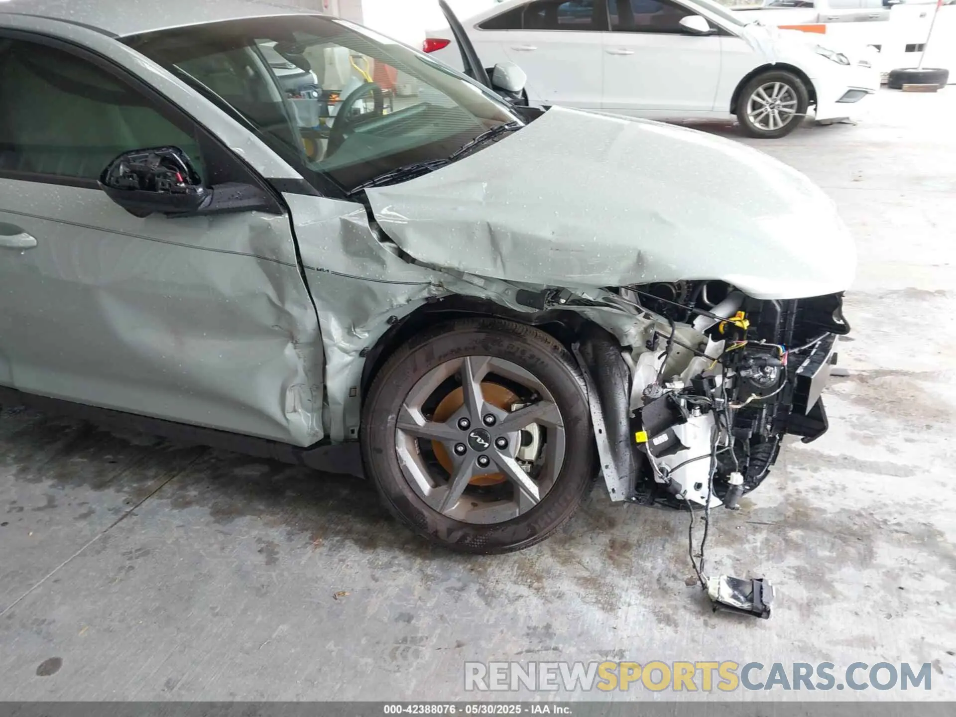 6 Photograph of a damaged car 3KPFT4DE2SE083794 KIA K4 2025