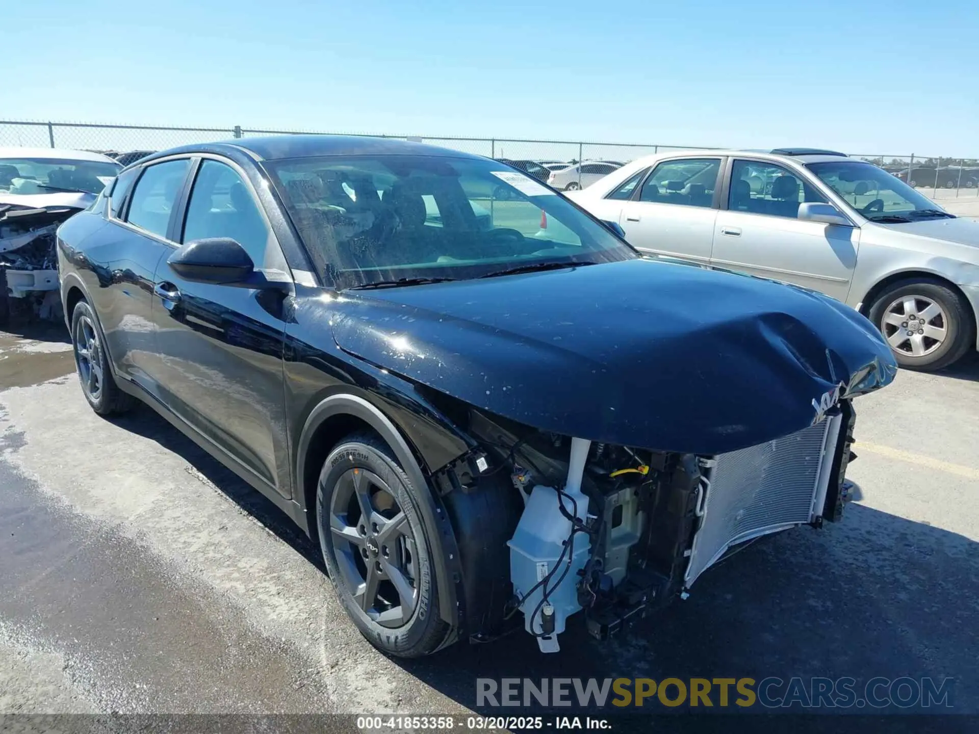 1 Photograph of a damaged car 3KPFT4DE2SE094889 KIA K4 2025