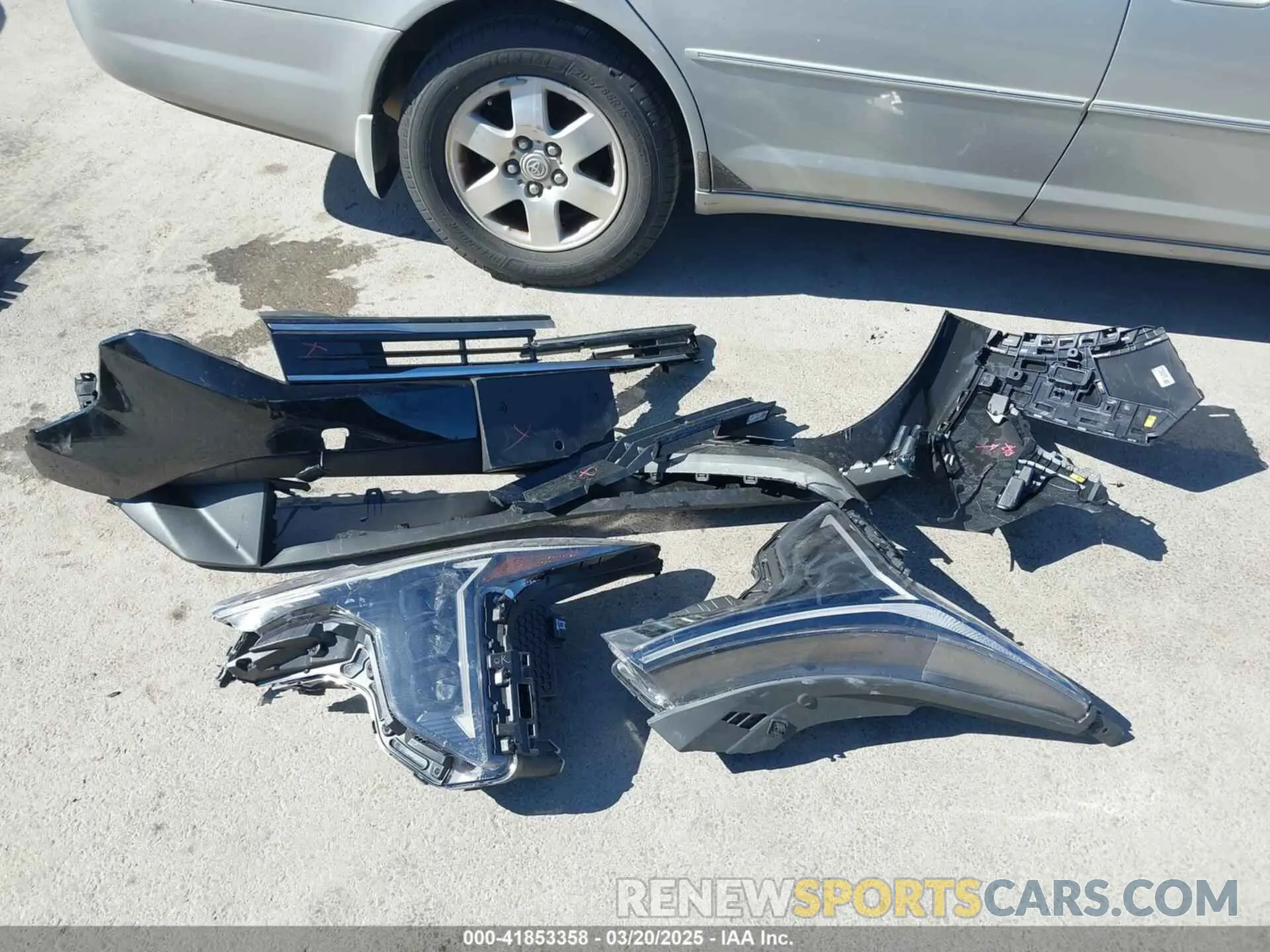 12 Photograph of a damaged car 3KPFT4DE2SE094889 KIA K4 2025