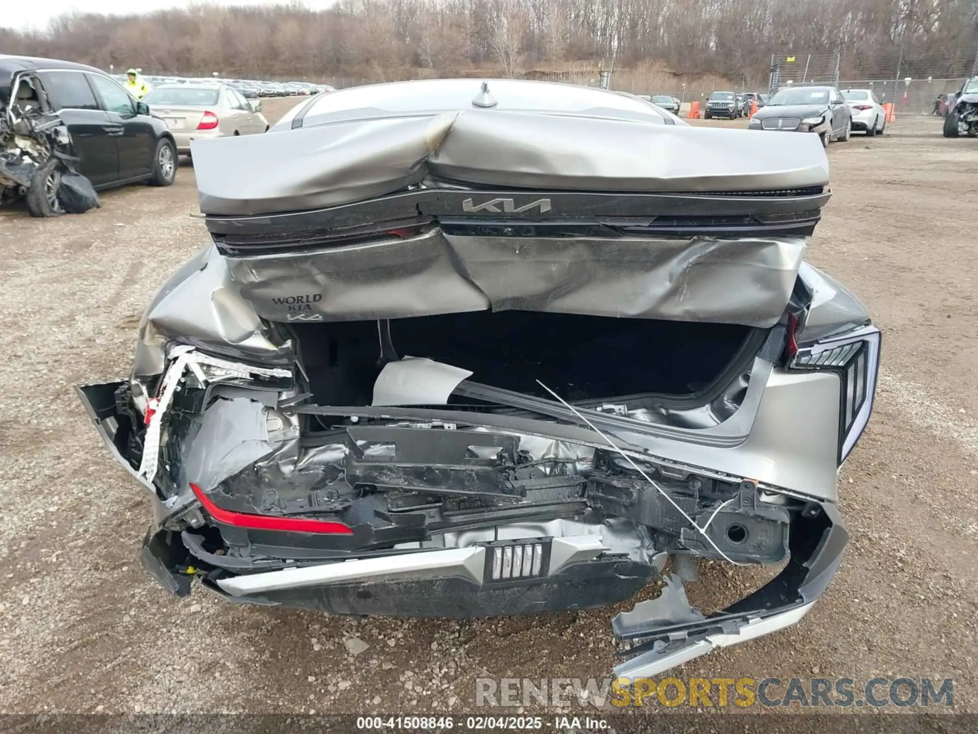 16 Photograph of a damaged car 3KPFT4DE3SE009462 KIA K4 2025