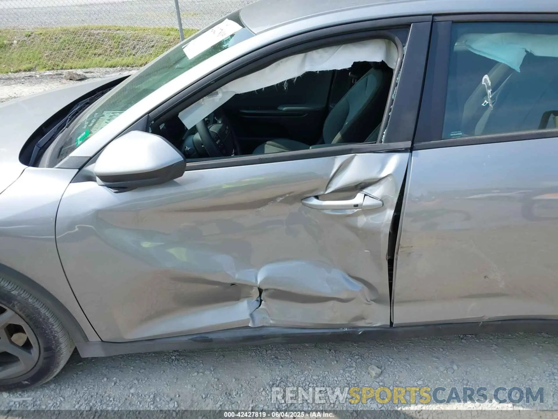 6 Photograph of a damaged car 3KPFT4DE3SE044678 KIA K4 2025