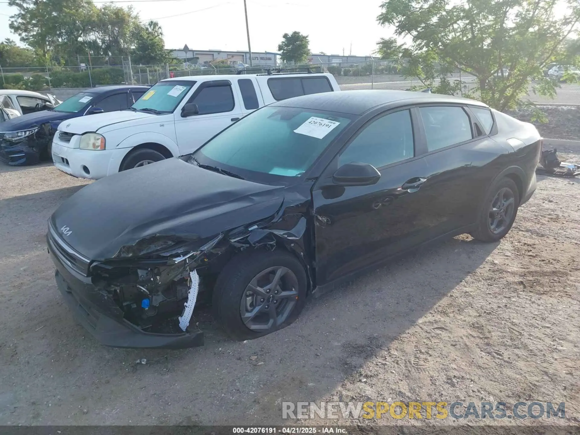 2 Photograph of a damaged car 3KPFT4DE3SE045944 KIA K4 2025