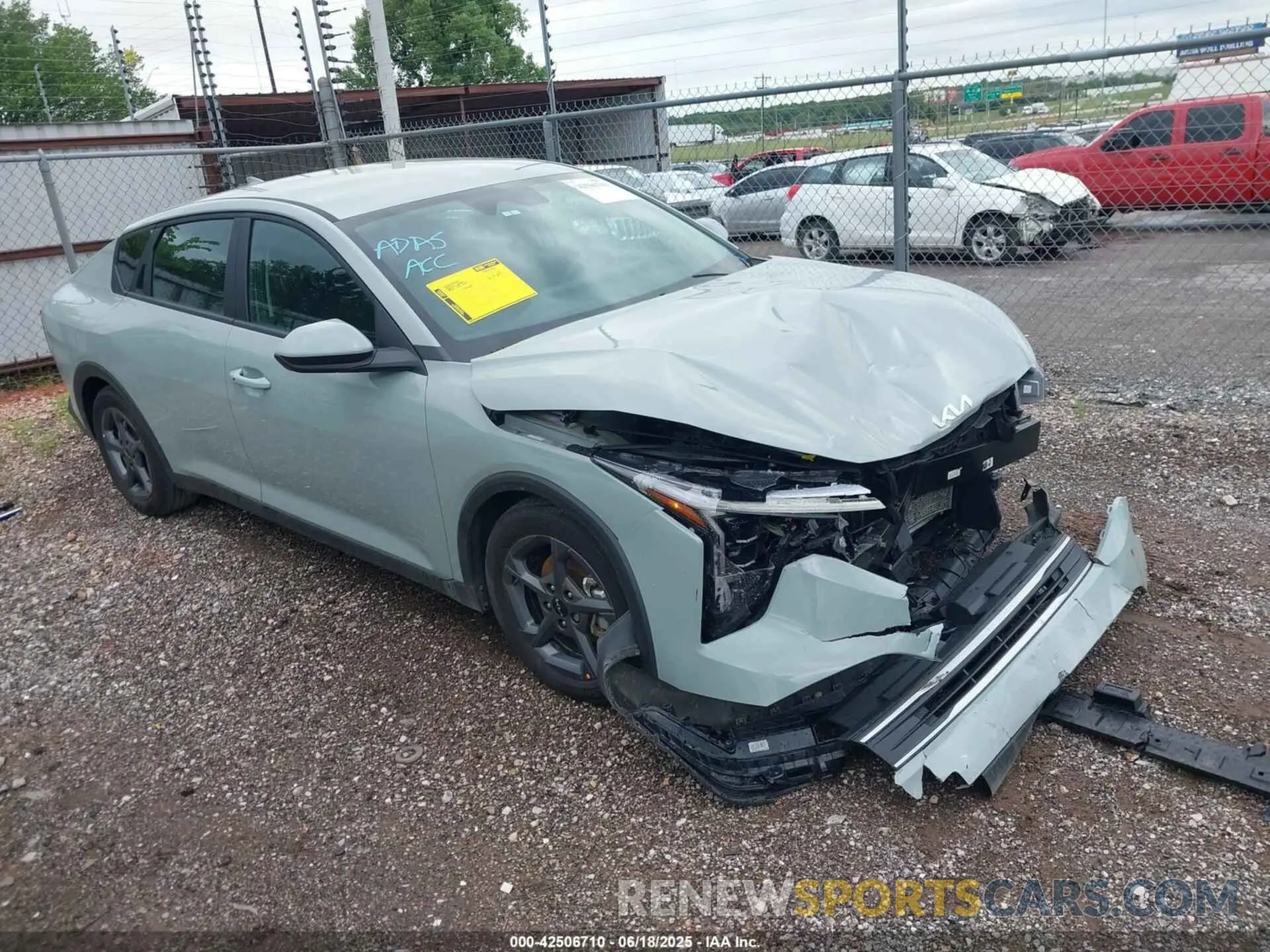 1 Photograph of a damaged car 3KPFT4DE4SE026576 KIA K4 2025