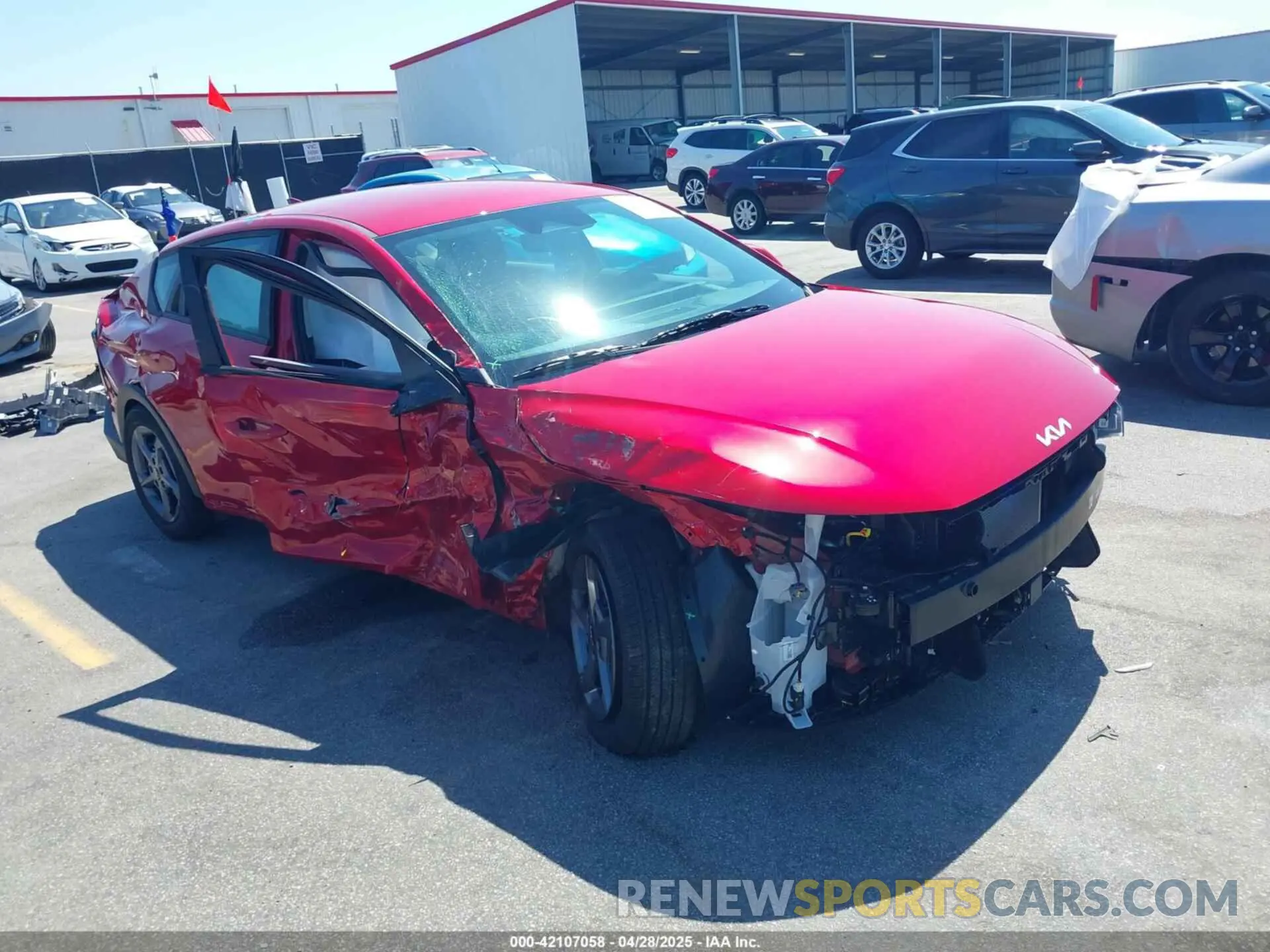 1 Photograph of a damaged car 3KPFT4DE4SE105701 KIA K4 2025