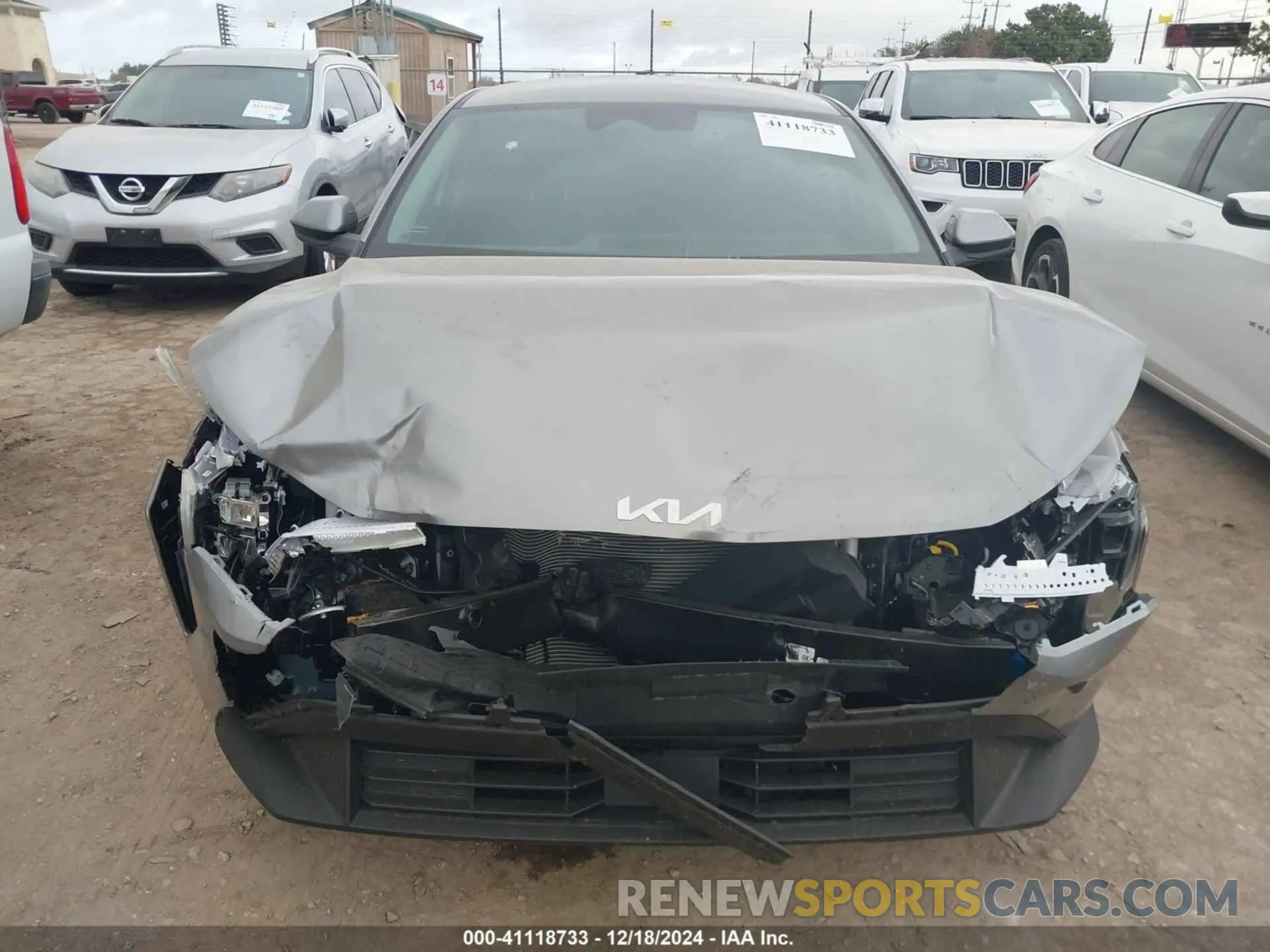 11 Photograph of a damaged car 3KPFT4DE5SE013044 KIA K4 2025