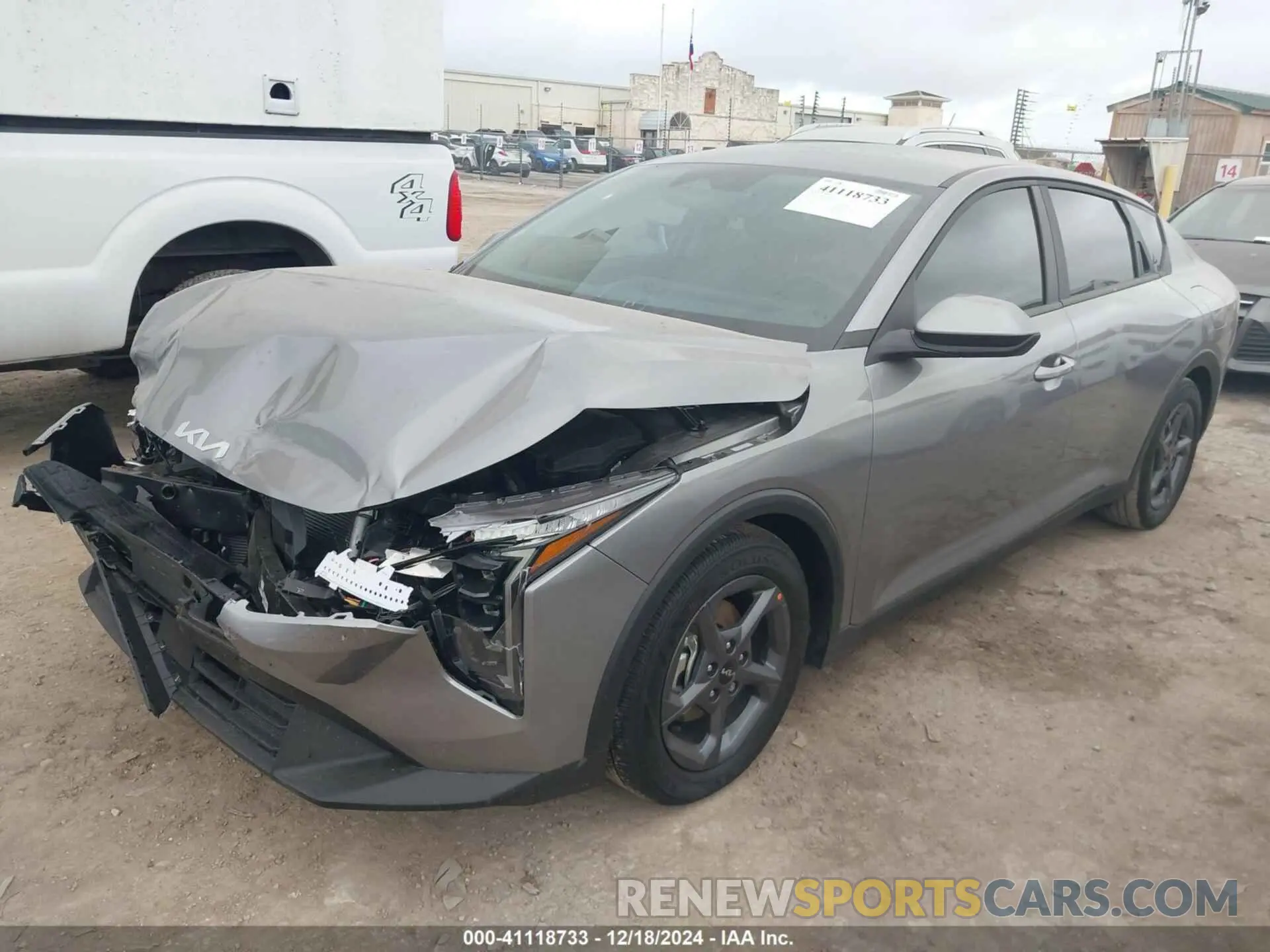 2 Photograph of a damaged car 3KPFT4DE5SE013044 KIA K4 2025