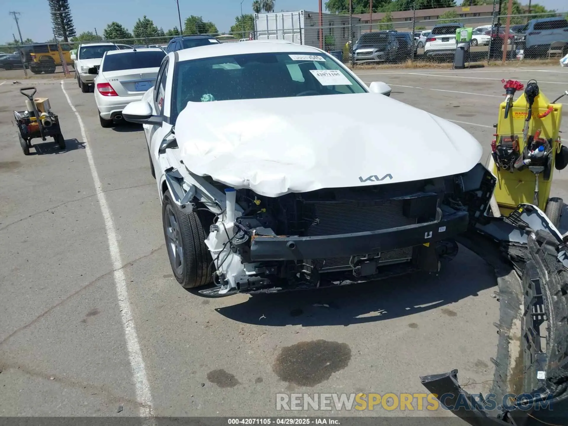 20 Photograph of a damaged car 3KPFT4DE5SE022813 KIA K4 2025