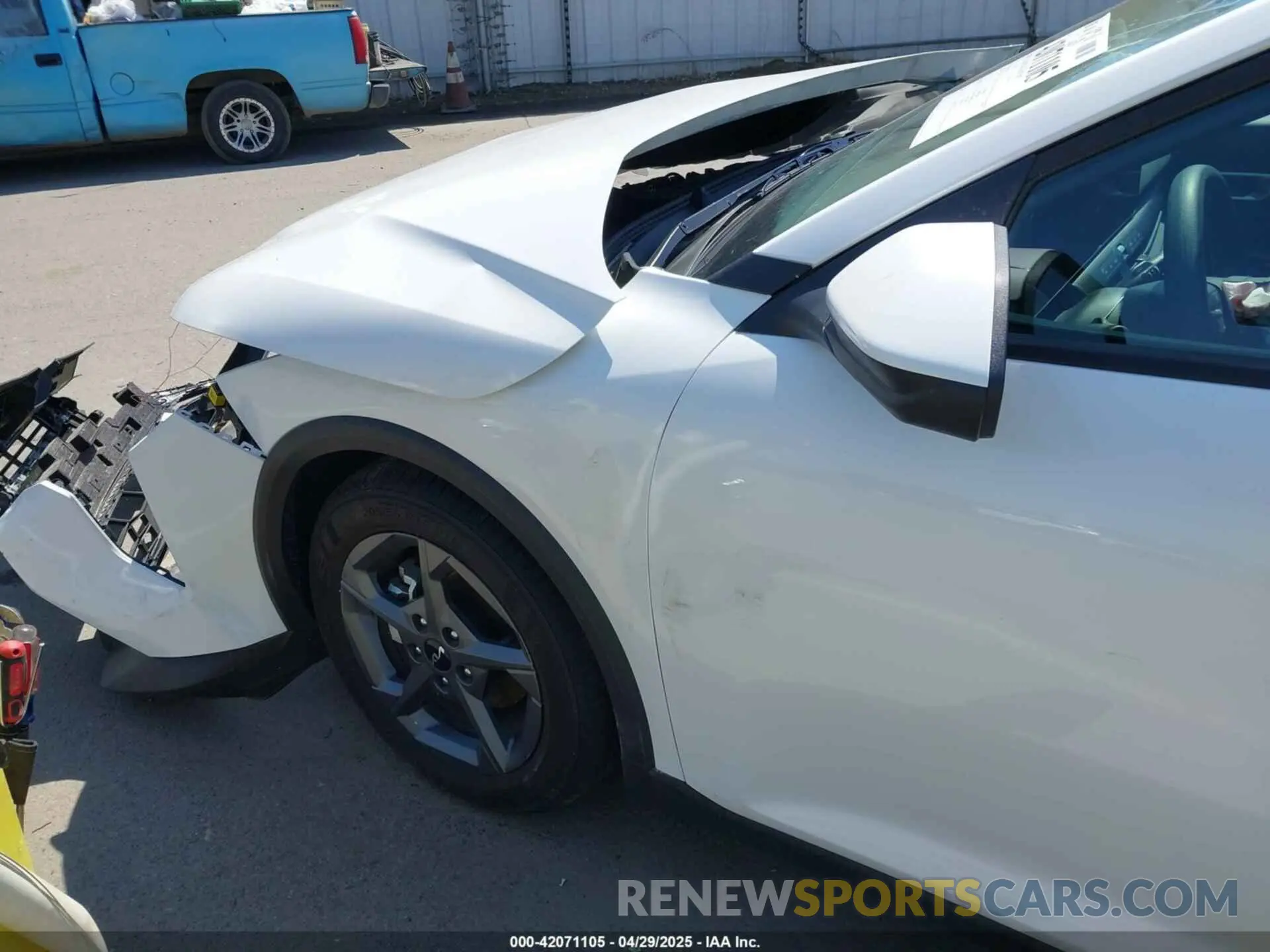 21 Photograph of a damaged car 3KPFT4DE5SE022813 KIA K4 2025