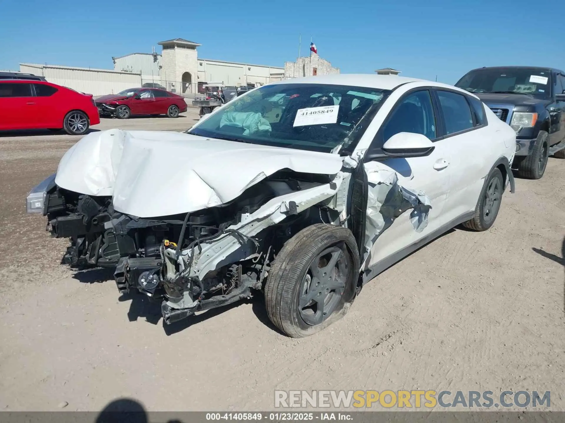 2 Photograph of a damaged car 3KPFT4DE5SE034041 KIA K4 2025