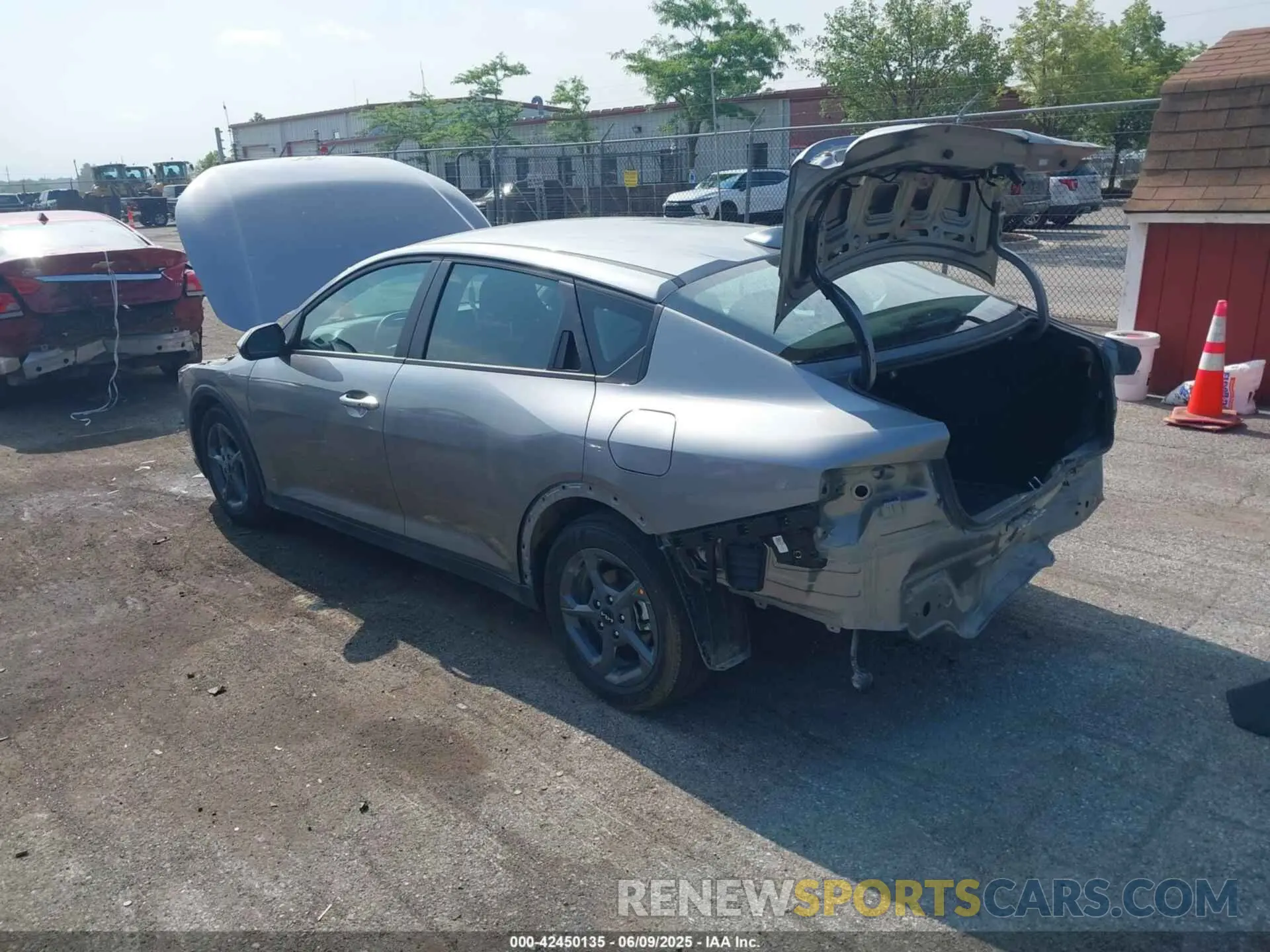 3 Photograph of a damaged car 3KPFT4DE6SE079425 KIA K4 2025