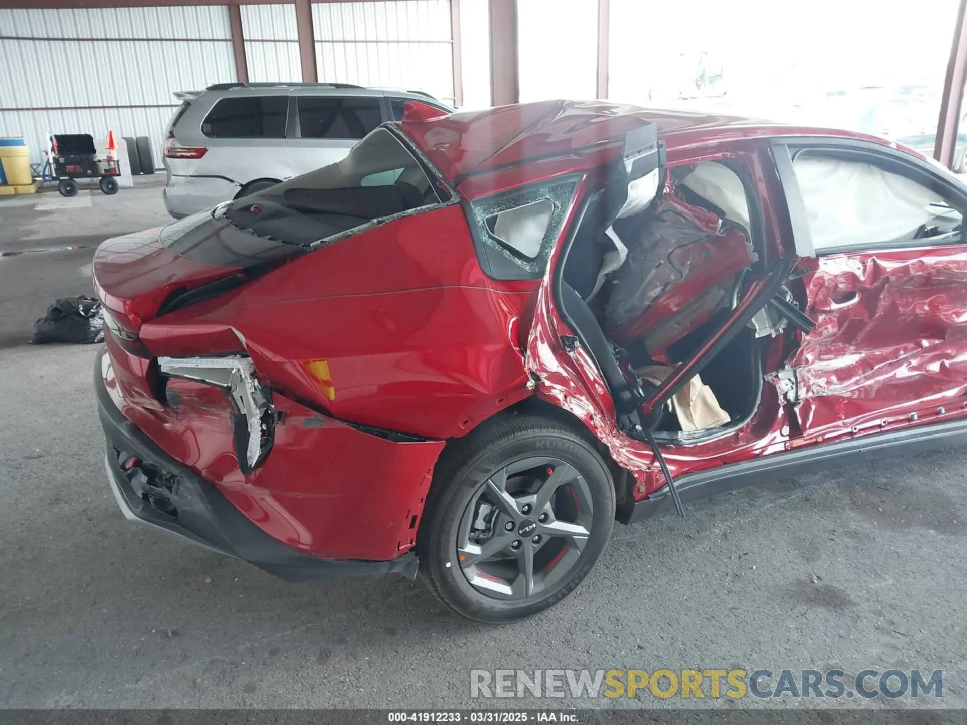 17 Photograph of a damaged car 3KPFT4DE6SE093969 KIA K4 2025