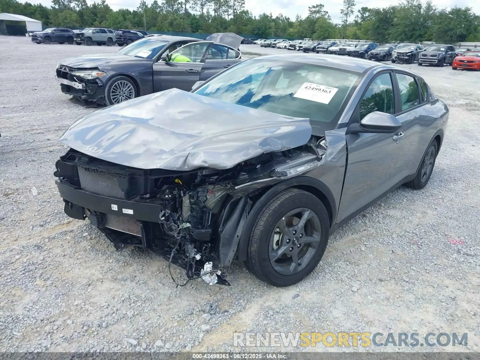 2 Photograph of a damaged car 3KPFT4DE6SE117171 KIA K4 2025