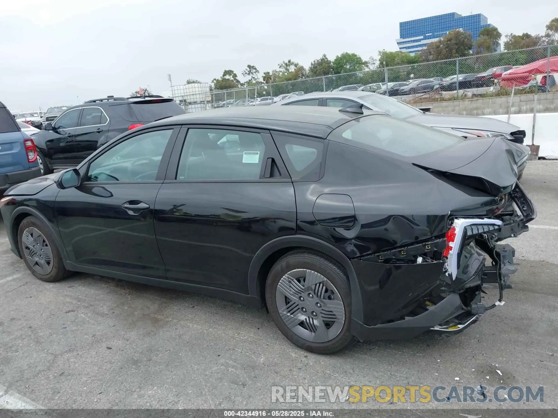 14 Photograph of a damaged car 3KPFT4DE7SE004331 KIA K4 2025