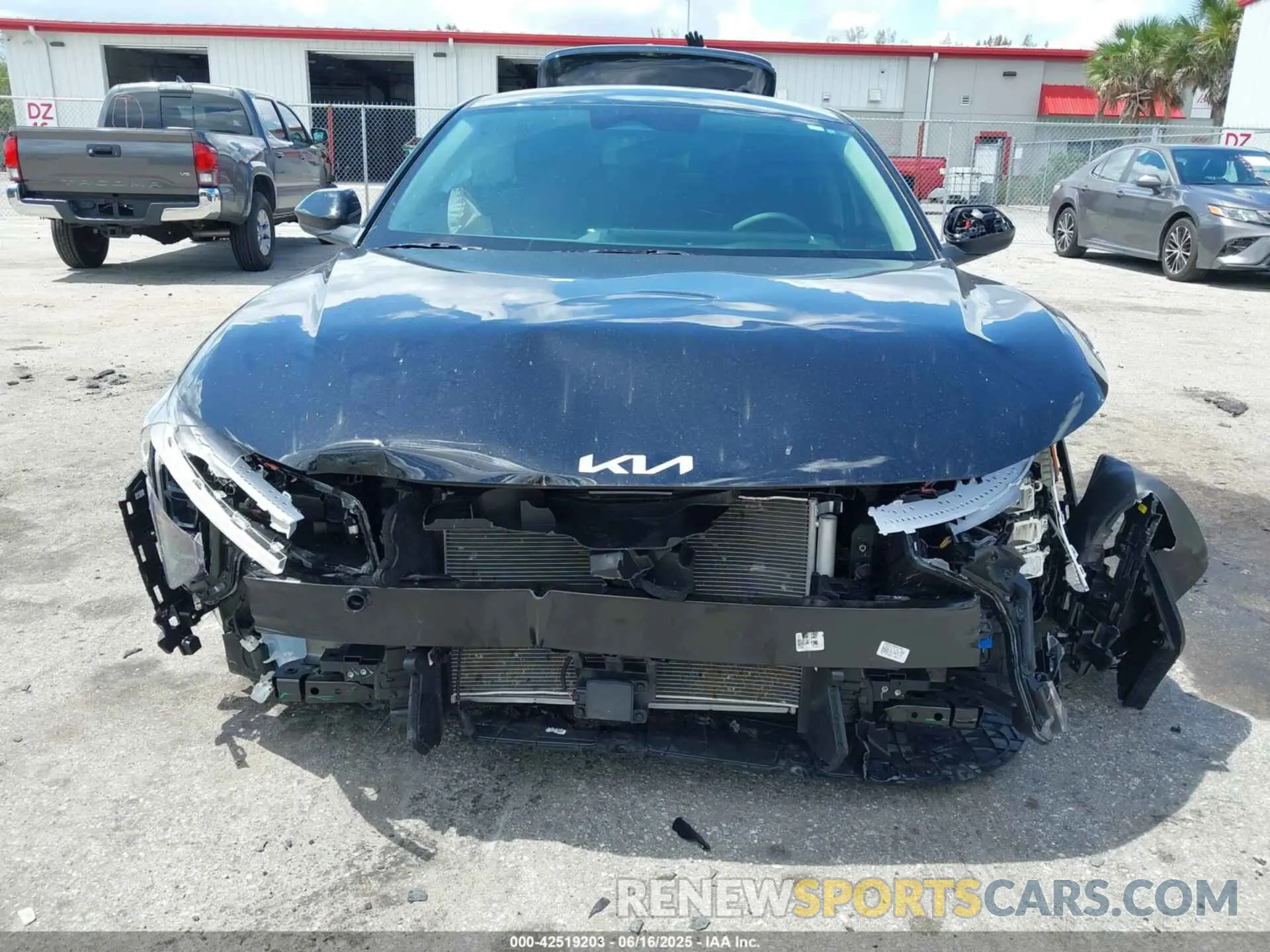 6 Photograph of a damaged car 3KPFT4DE7SE040486 KIA K4 2025