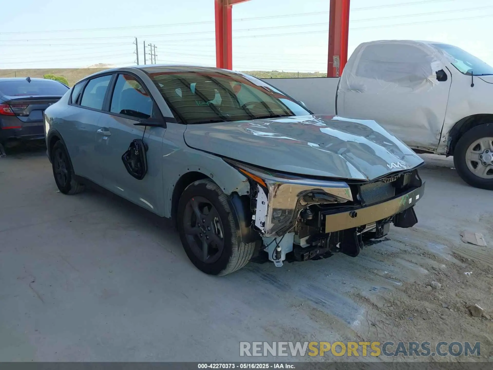1 Photograph of a damaged car 3KPFT4DE8SE114725 KIA K4 2025
