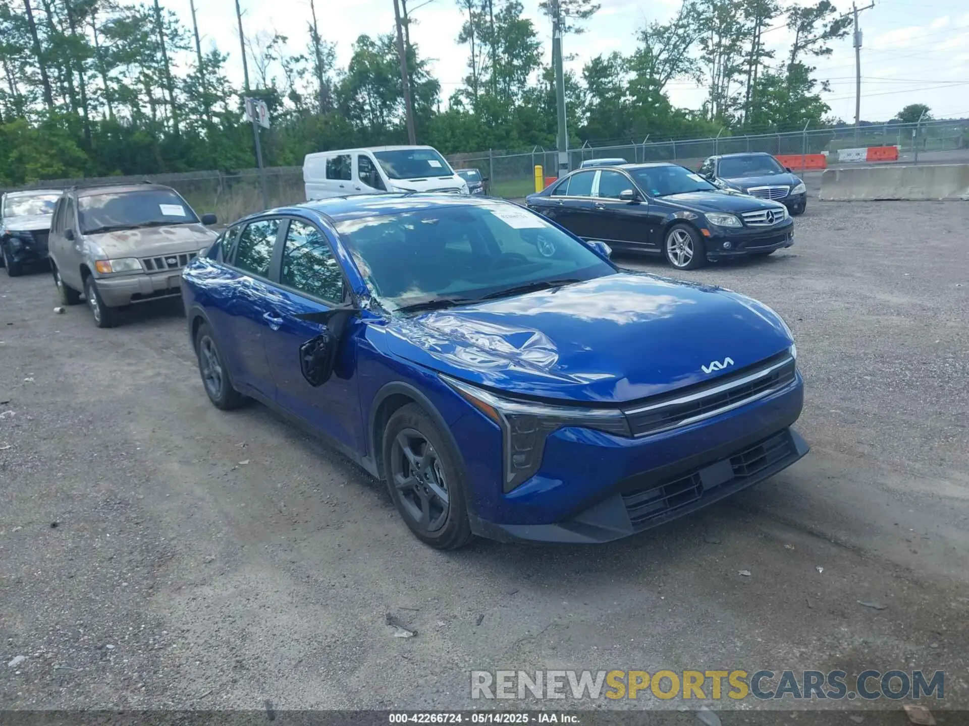 1 Photograph of a damaged car 3KPFT4DE9SE037119 KIA K4 2025