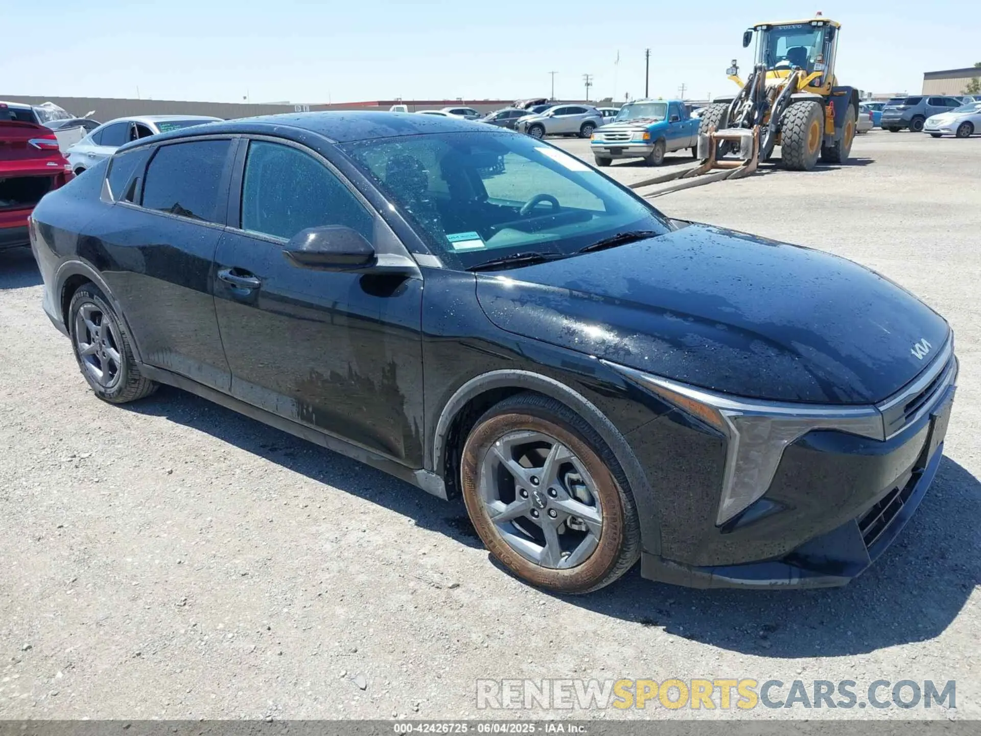 1 Photograph of a damaged car 3KPFT4DEXSE016540 KIA K4 2025