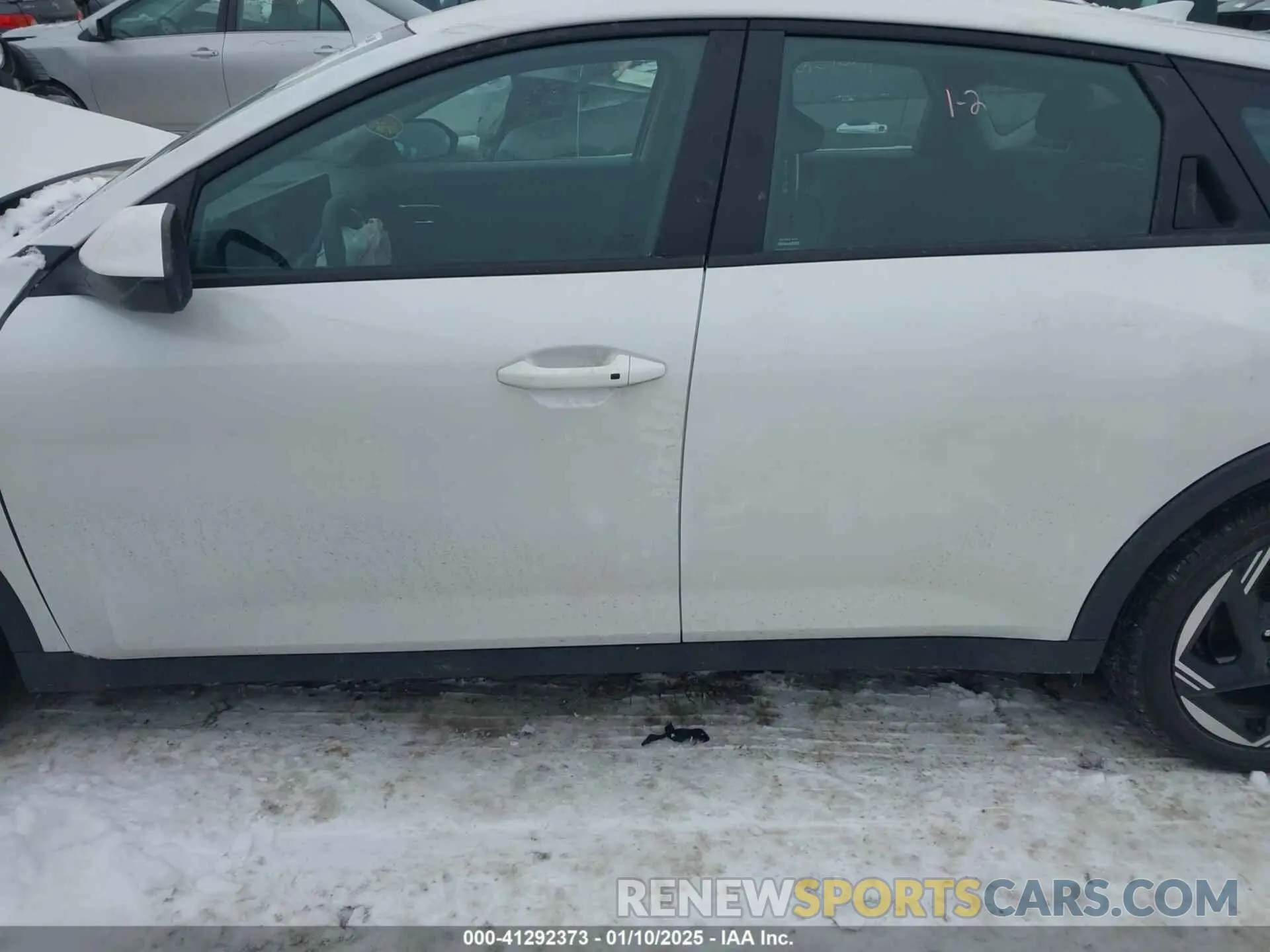 15 Photograph of a damaged car 3KPFU4DE2SE008137 KIA K4 2025
